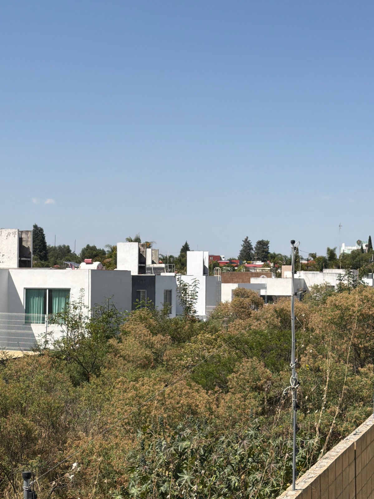 Urban views and tech setups captured in Cholula