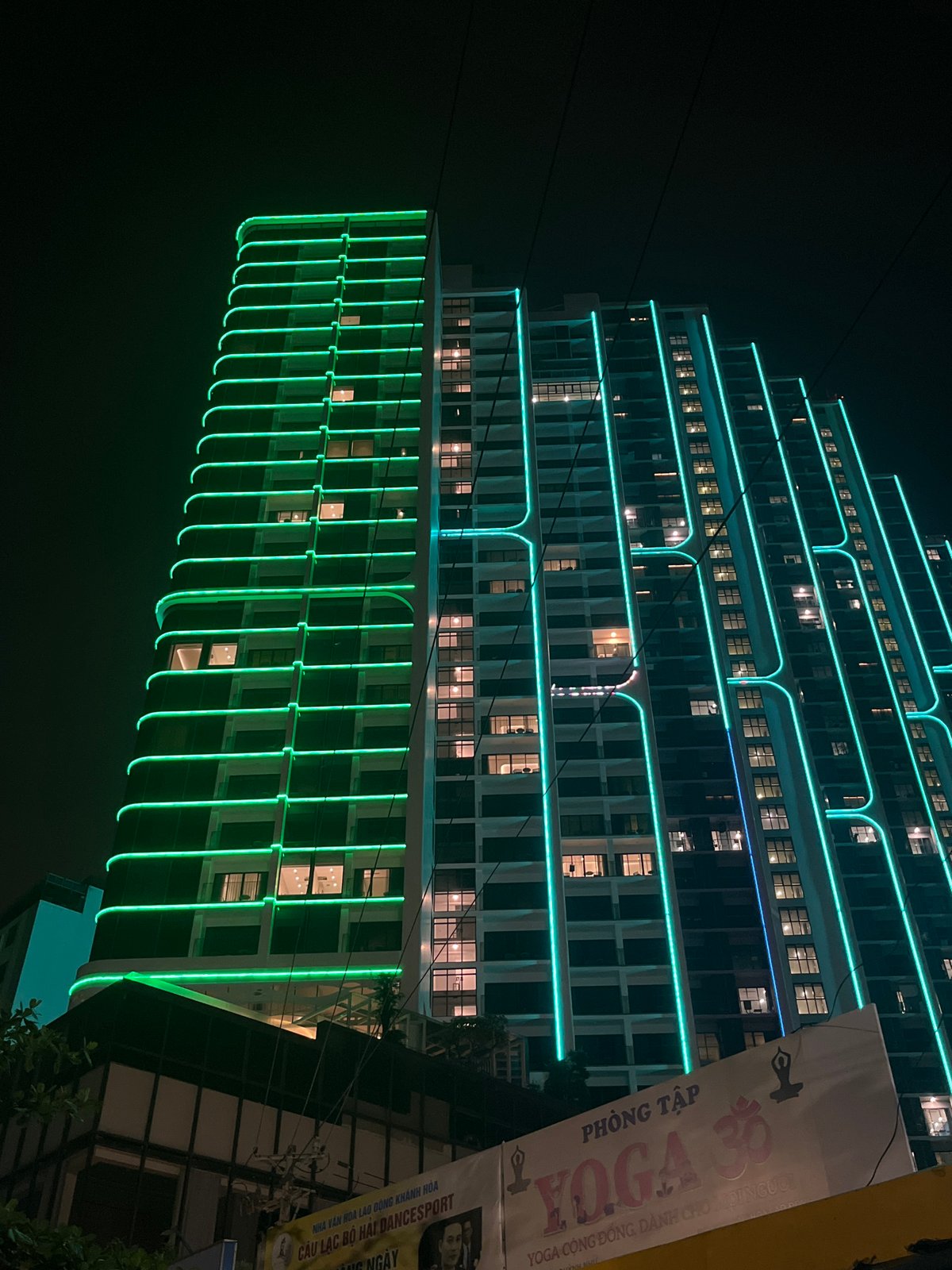 LED light show illuminates VOCO hotel in Nha Trang