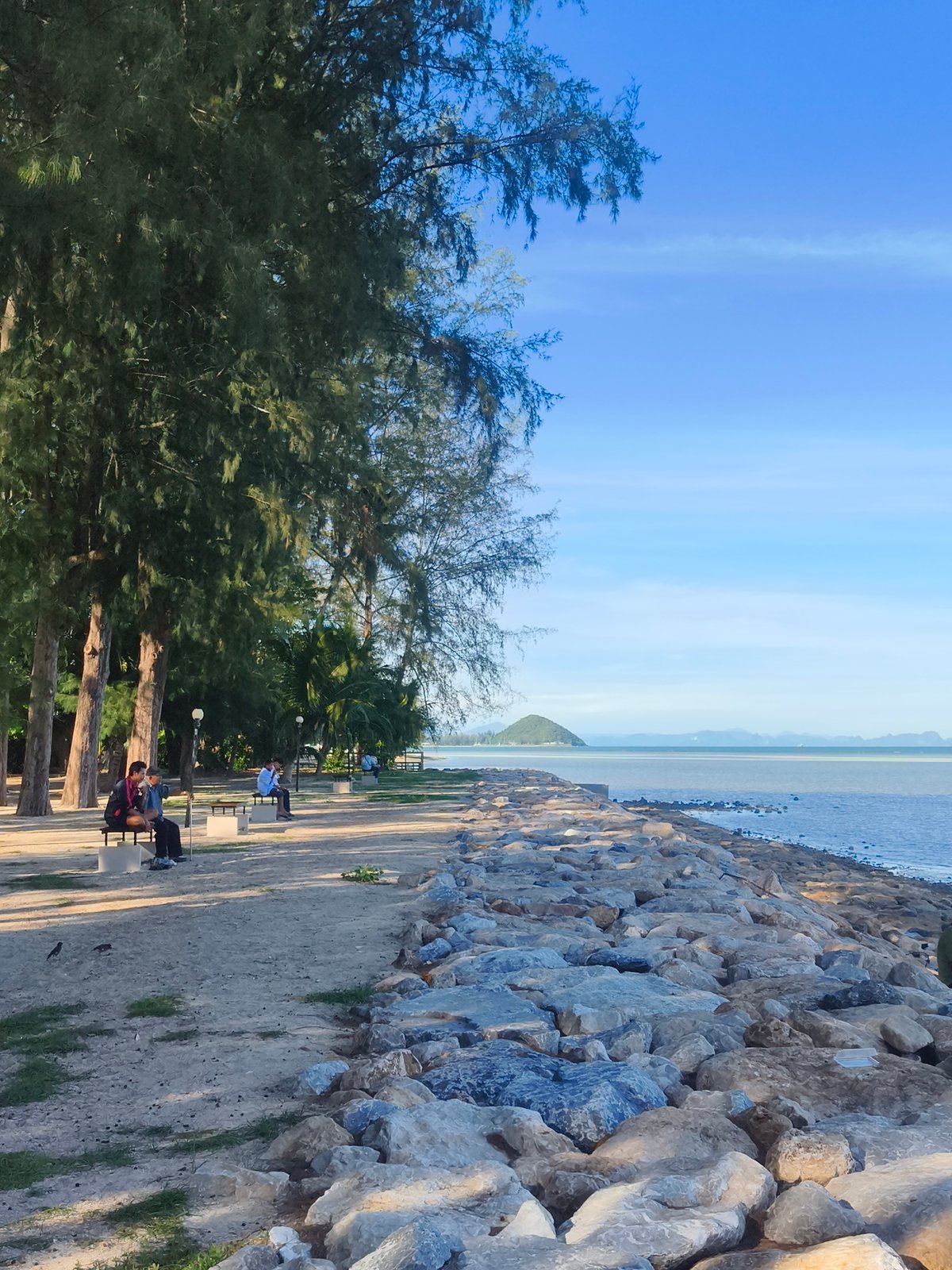 Nathon coastal town: shoreline, streets, and a clinic visit