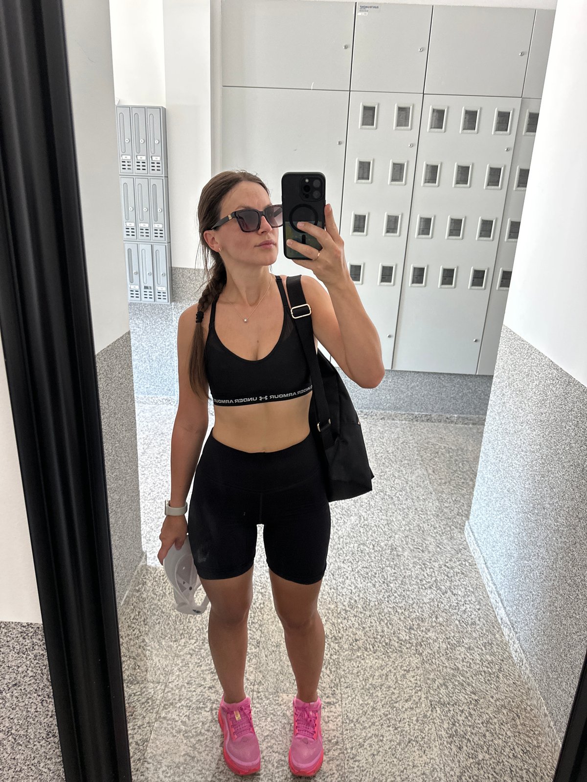 Athletic morning in Budva, selfies and street scenes