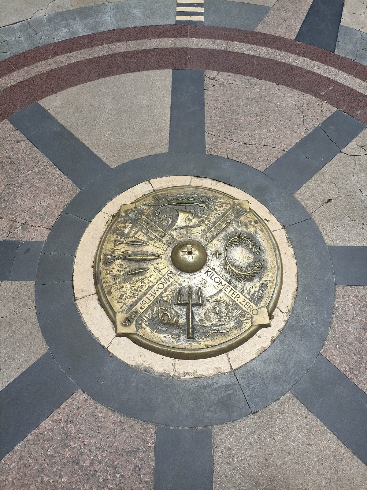 Morning walkabout captures Burgas landmarks, street art, umbrella installations