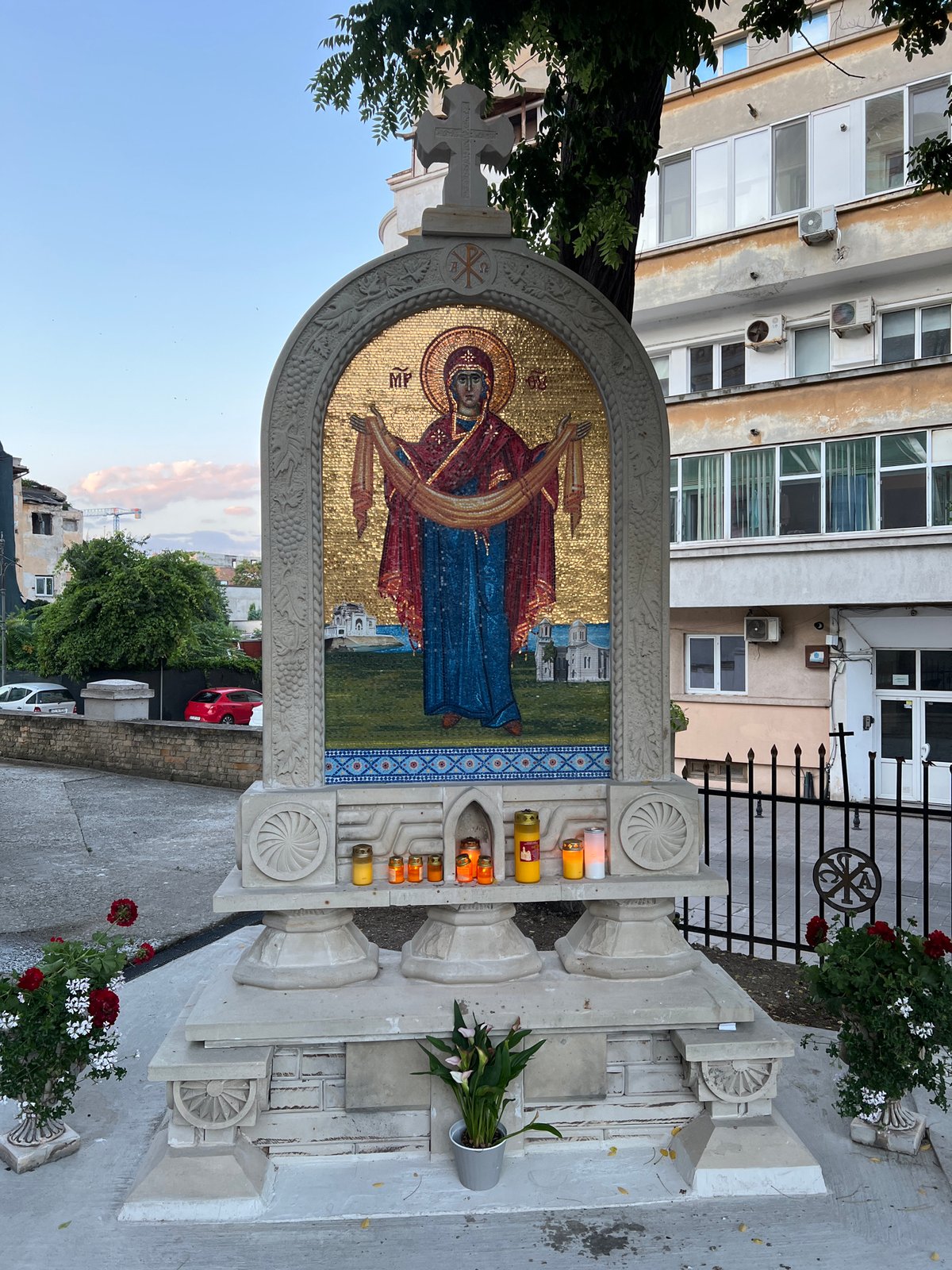 Exploring Constanța's churches, ruins, and seaside landmarks