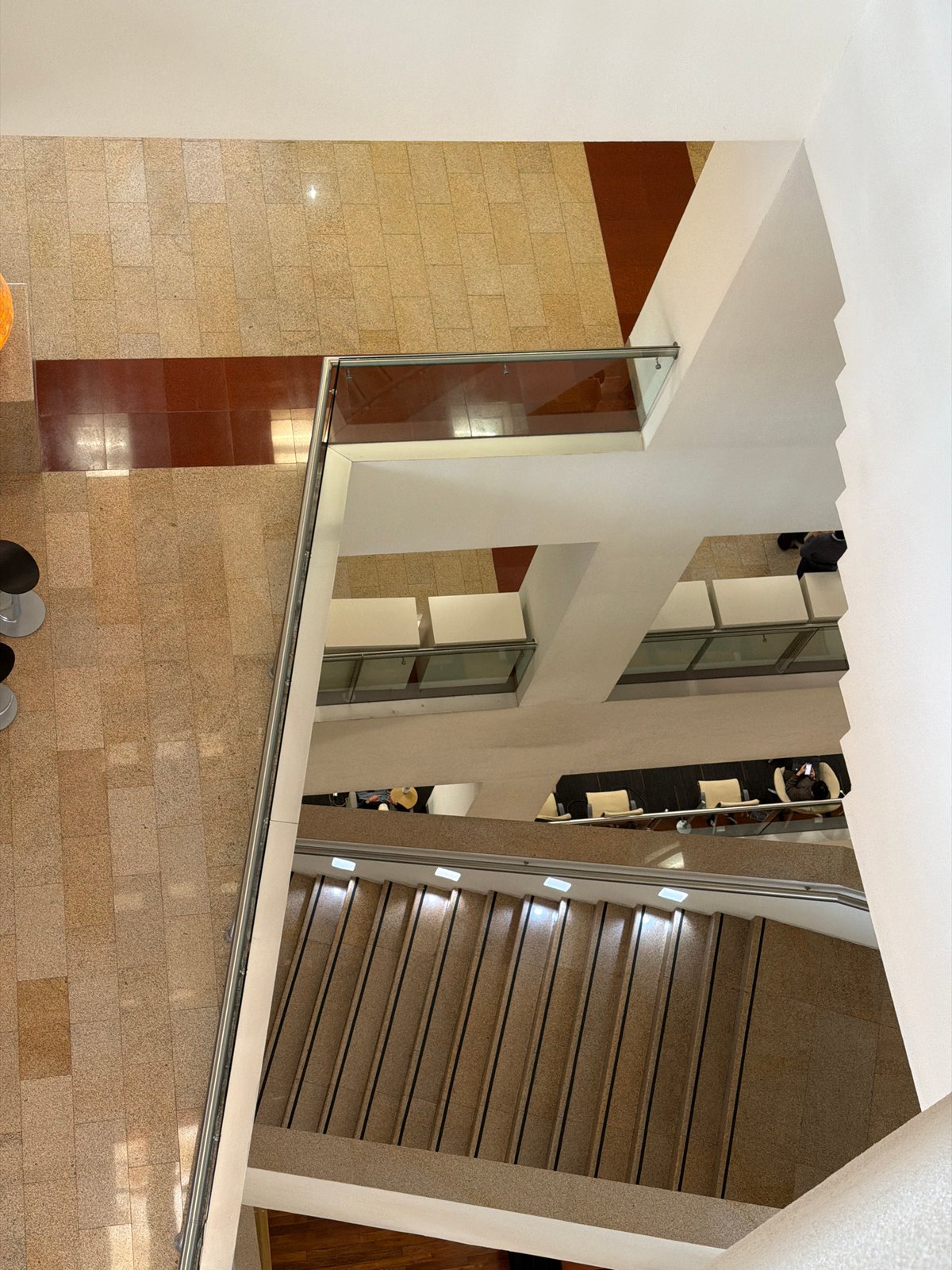 Building lobby architecture documented in Mexico City