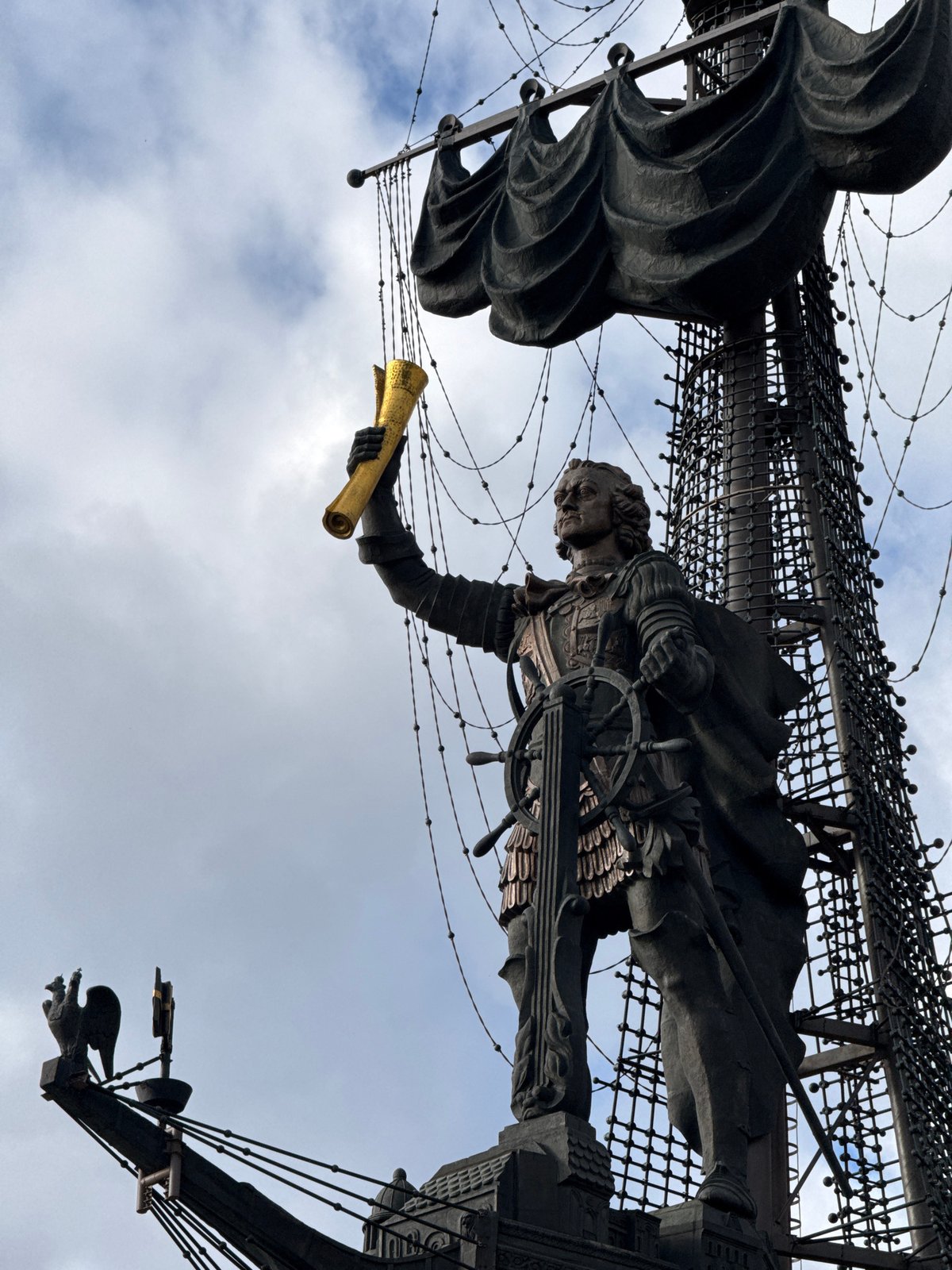 Moscow industrial waterfront: street art, Soviet relics, and a summer afternoon