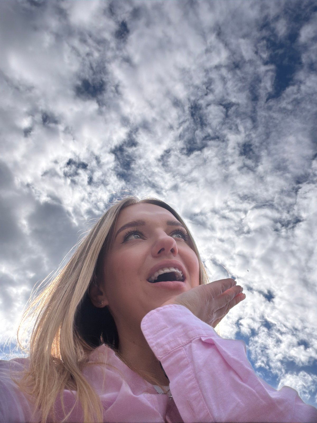 Sky watching session in Dreiliņi during dramatic cloud display