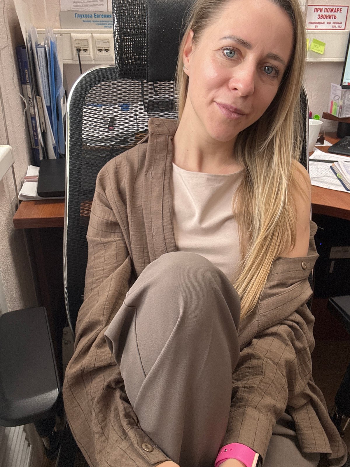 Woman in office chair observed in Chaikovsky, Russia