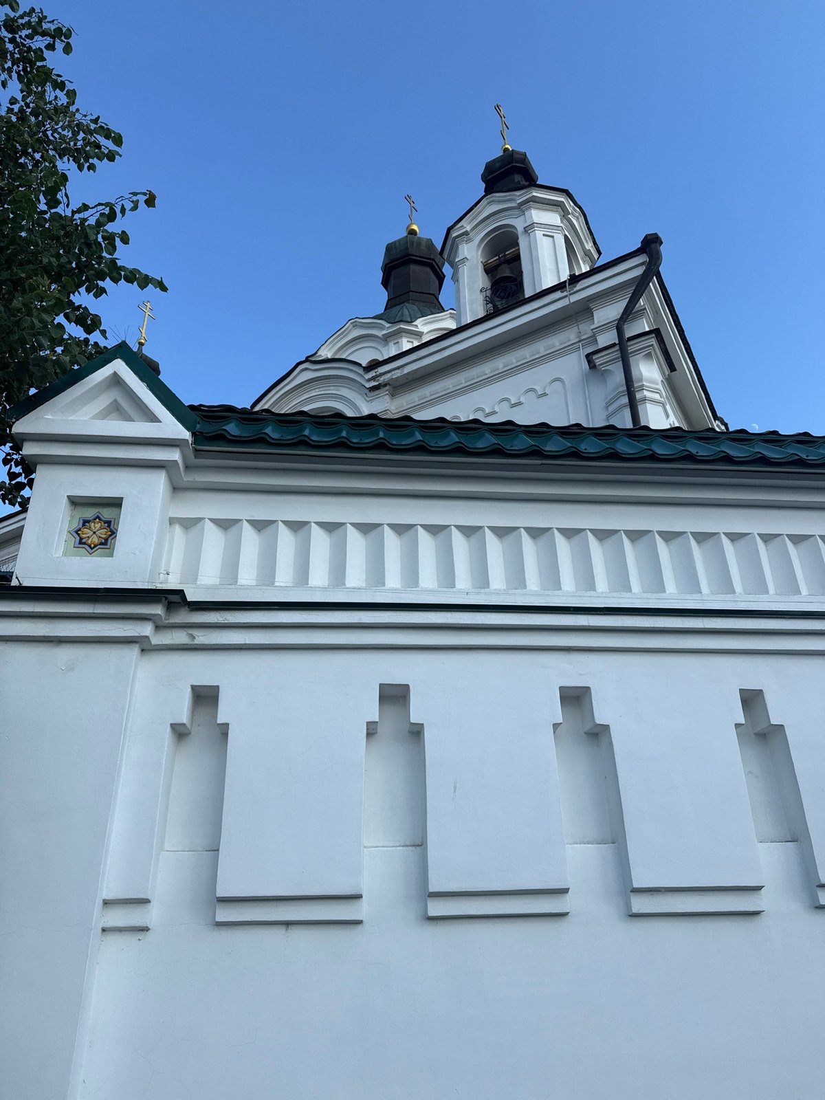 Multiple angles on the Church of All Saints, Yekaterinburg