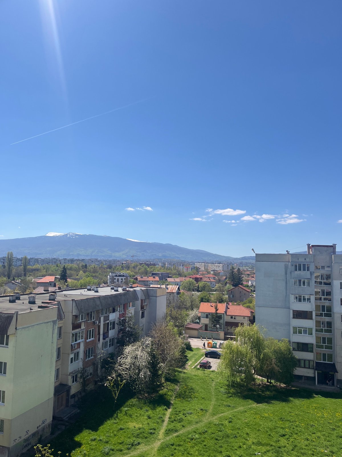 Unknown witness documents Sofia cityscape views over 10 minutes