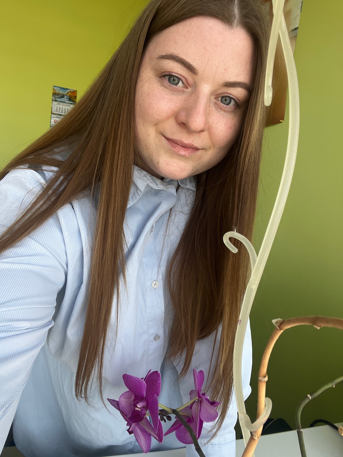 Woman takes selfies, street photos in Klin, Russia