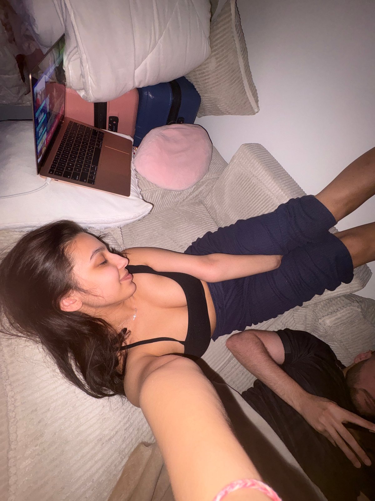 Late night gaming session winds down in Mönchengladbach apartment