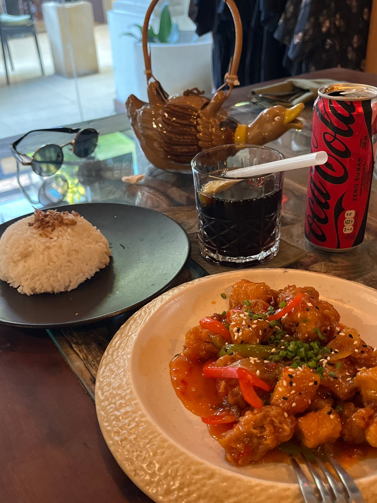 Morning life documented across Kuta Selatan retail and dining venues