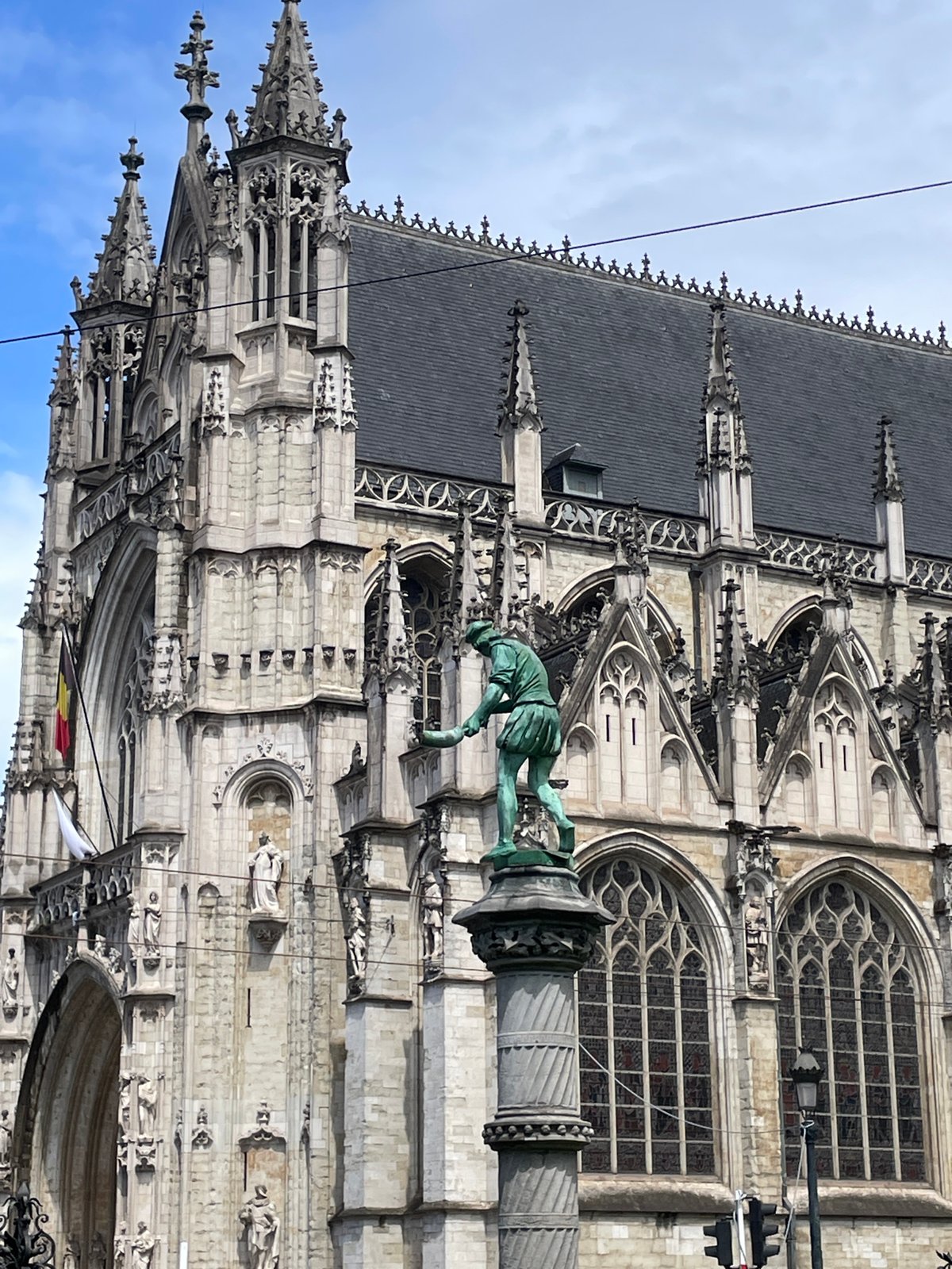 Morning cathedral and garden visit documented in Brussels