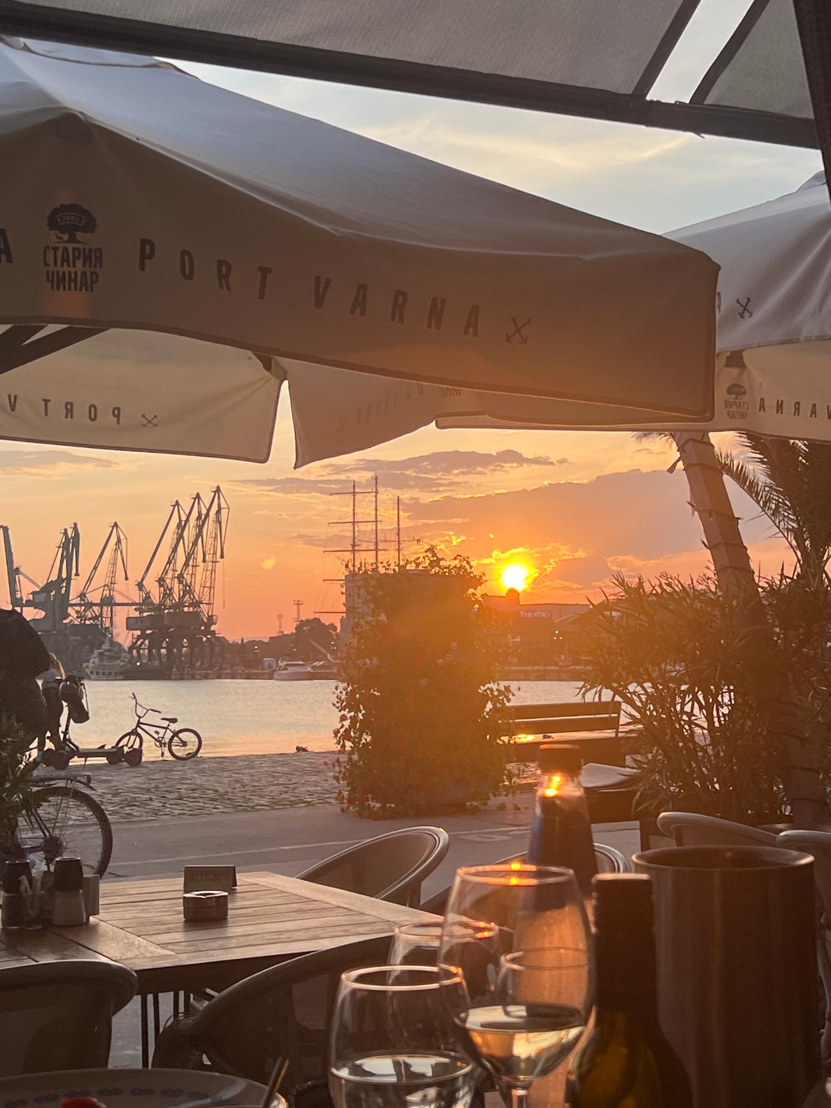 Evening stroll captures Varna waterfront life from sunset to night