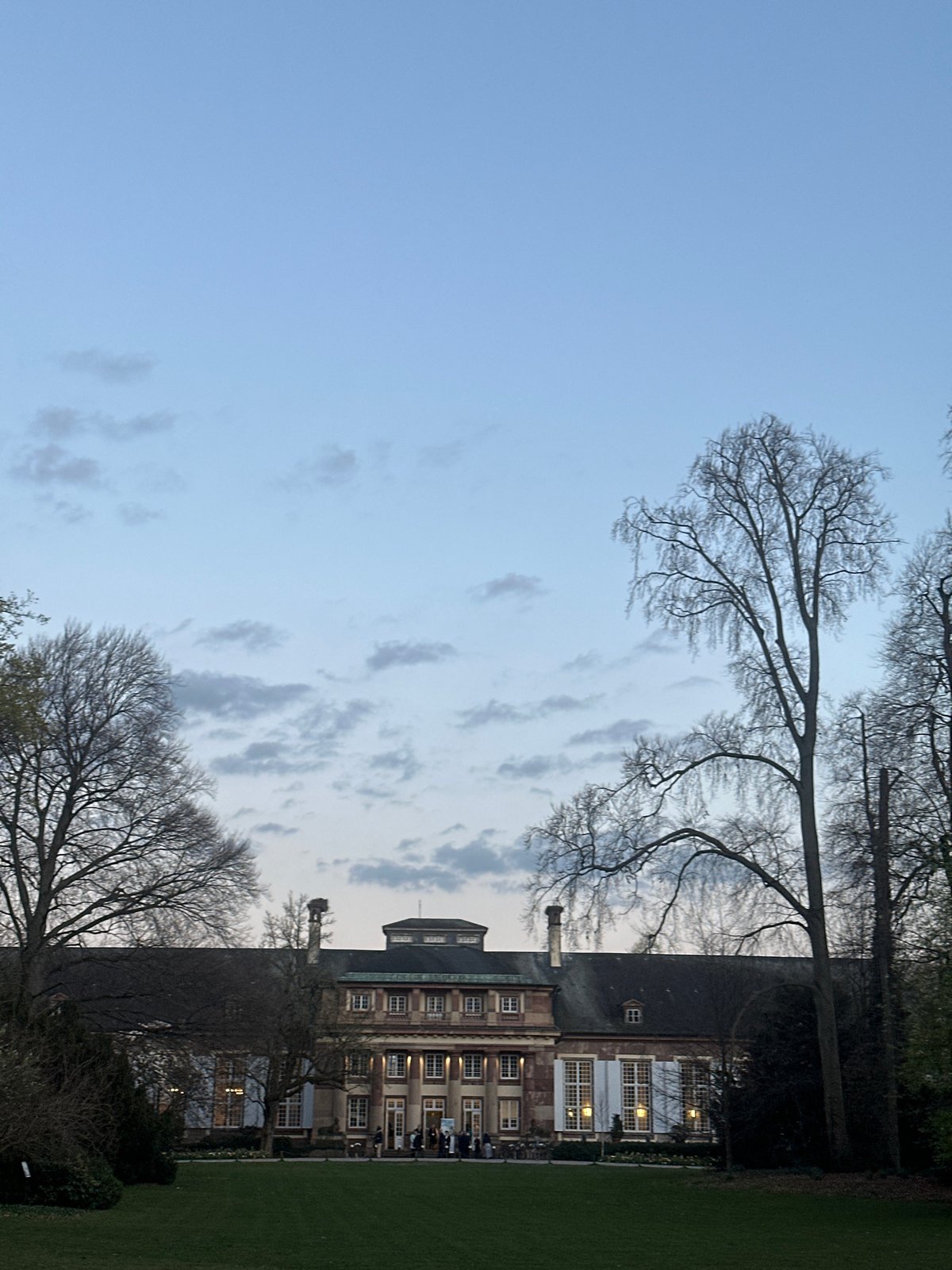 Evening documentation of university building and farewell message in Strasbourg