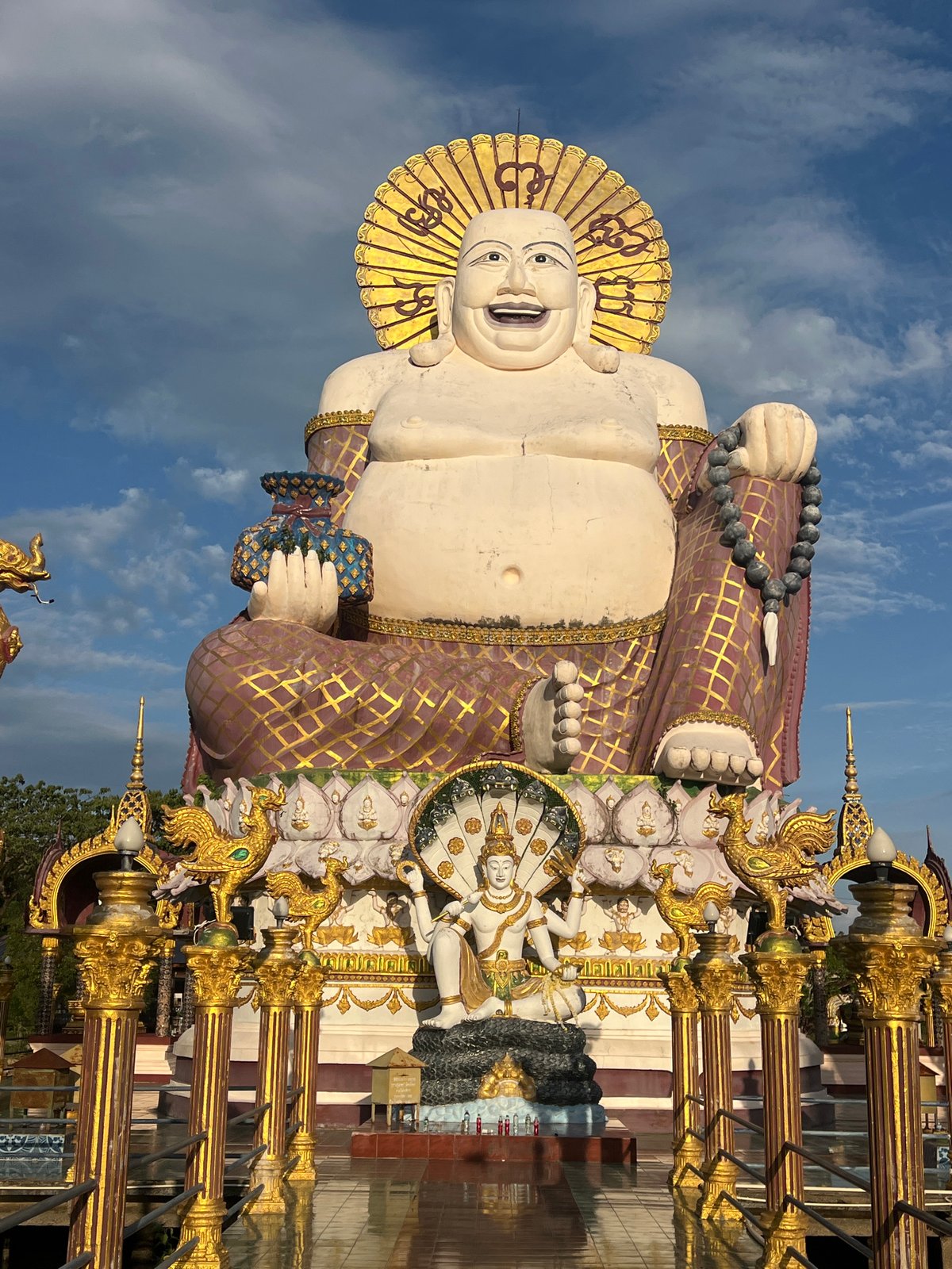 Temple hopping around Ko Samui's iconic Buddhist landmarks