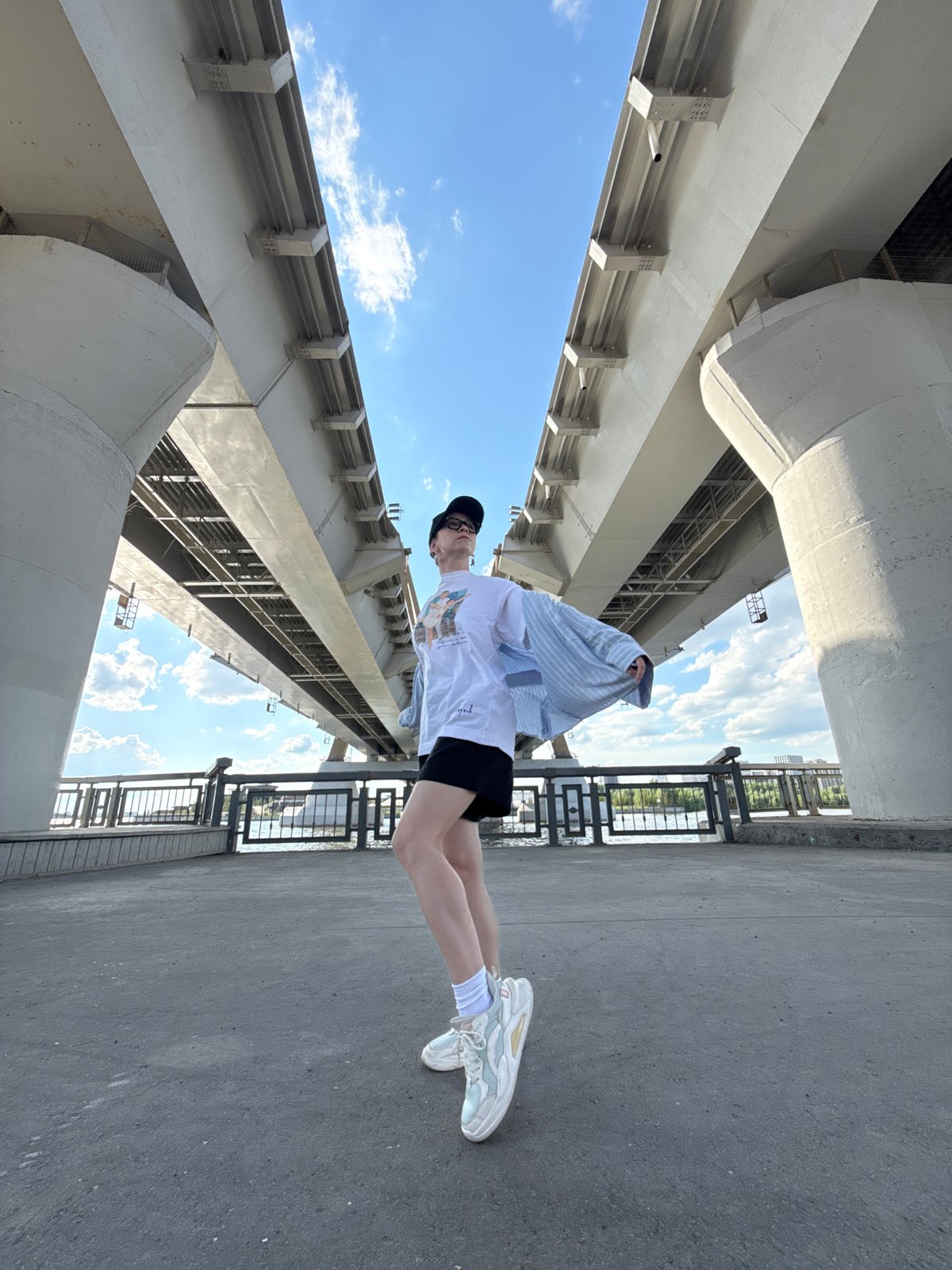 Person observed near Millennium Bridge in Kazan, Russia