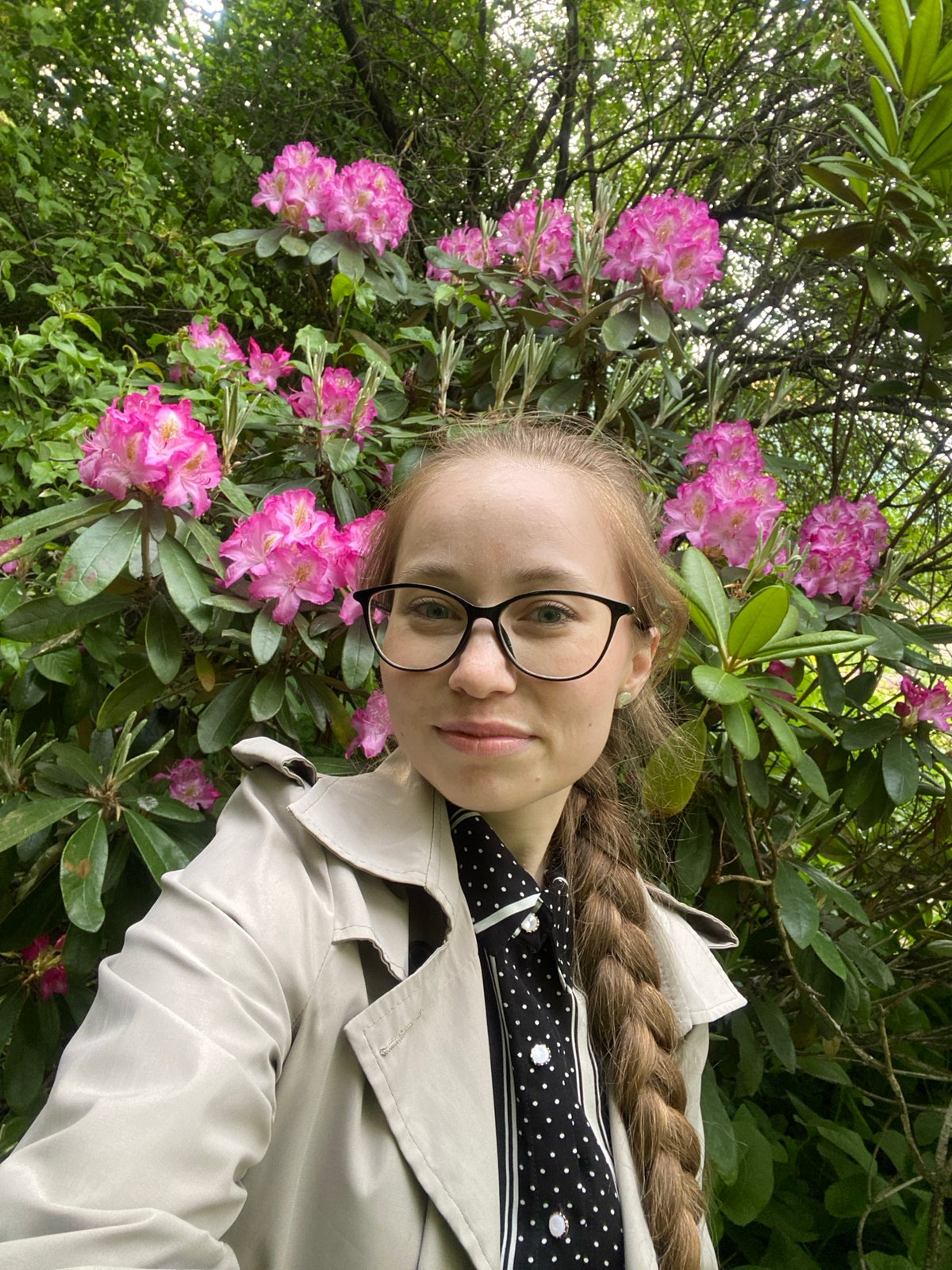 Woman documents botanical garden visit in Saint Petersburg