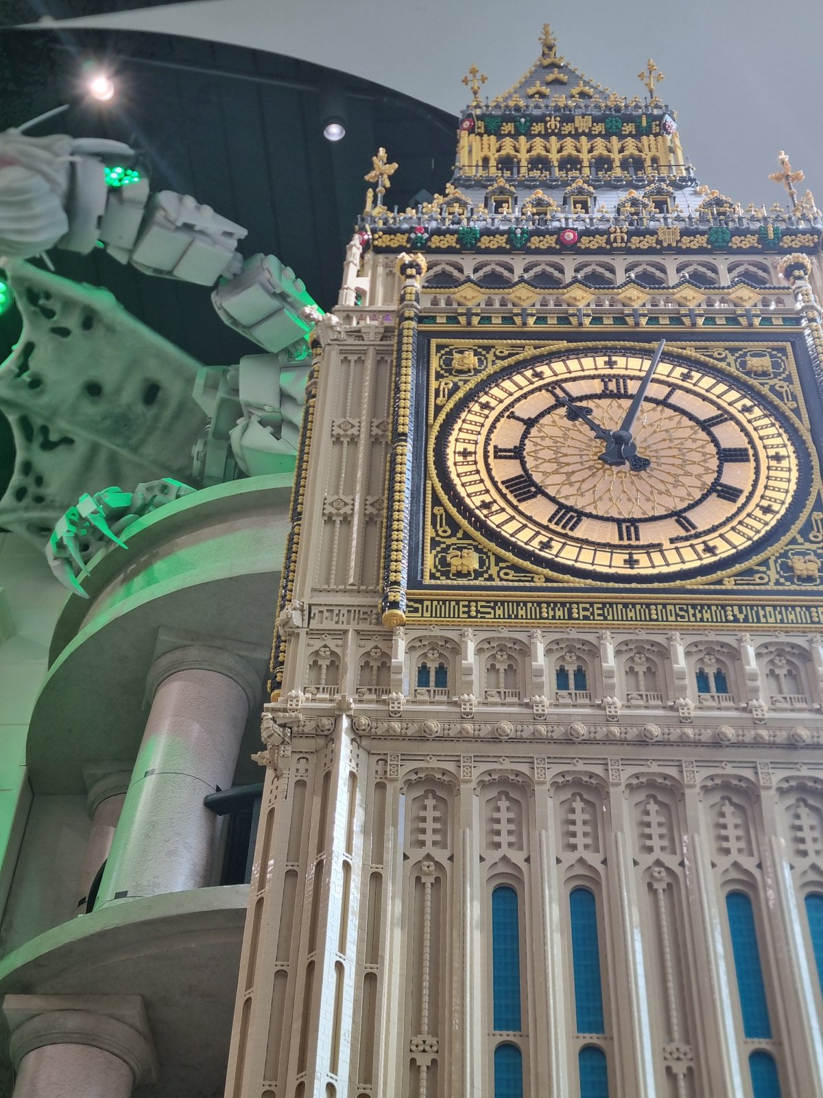 Detailed Big Ben model observed in London
