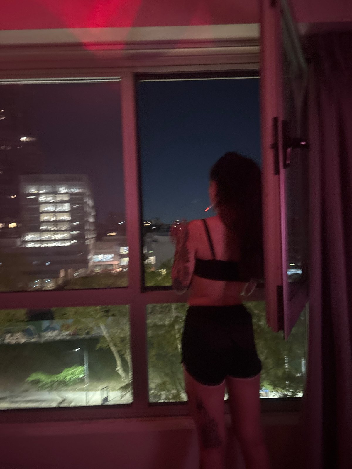 Night window observations recorded across Buenos Aires high-rise