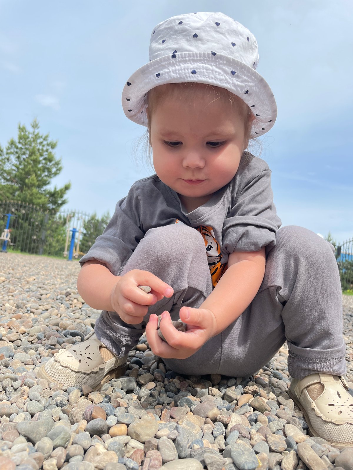 Parent, child enjoy morning playground visit in Izhevsk