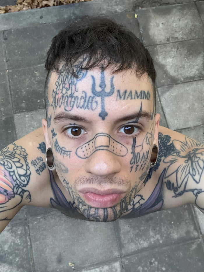 Tattooed couple documents evening together across Buenos Aires locations