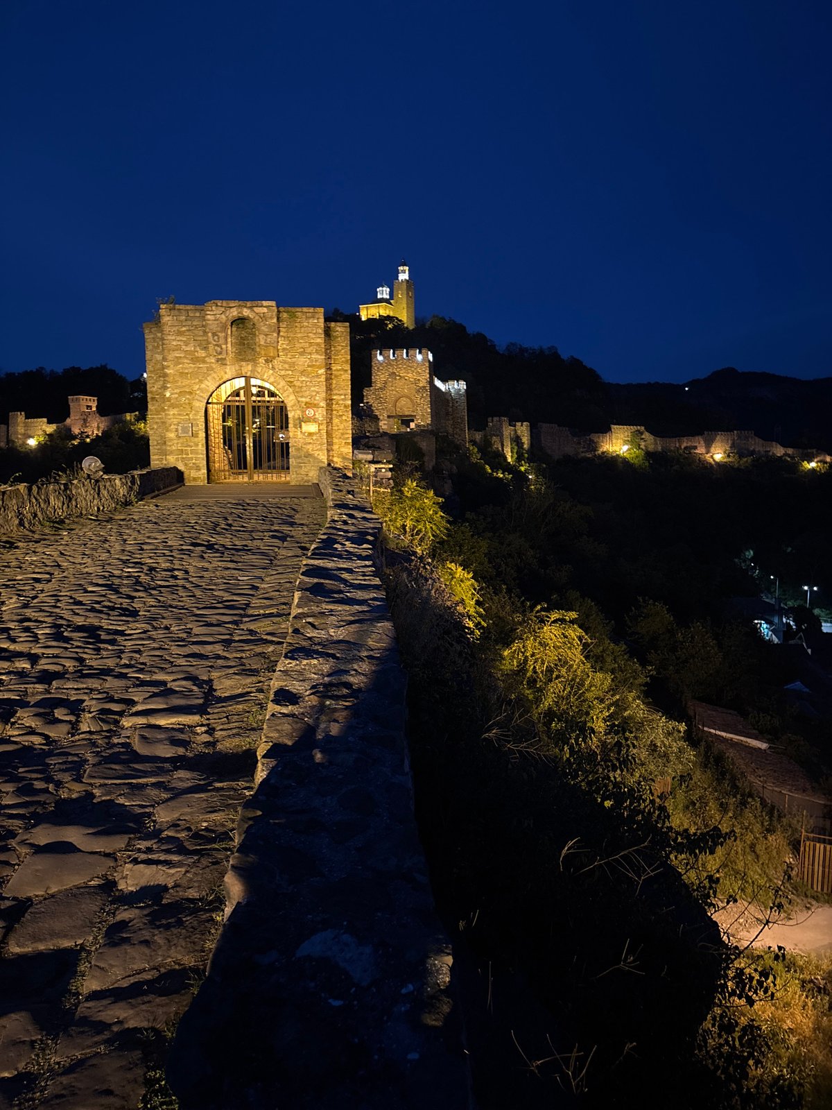 Evening stroll through historic Veliko Tarnovo captured by visitors