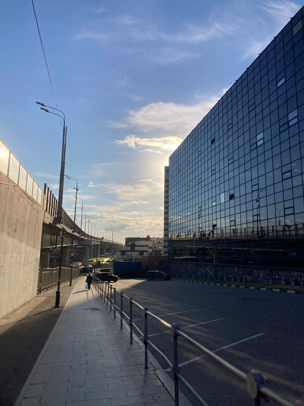 Afternoon scenes documented across Moscow urban and park areas