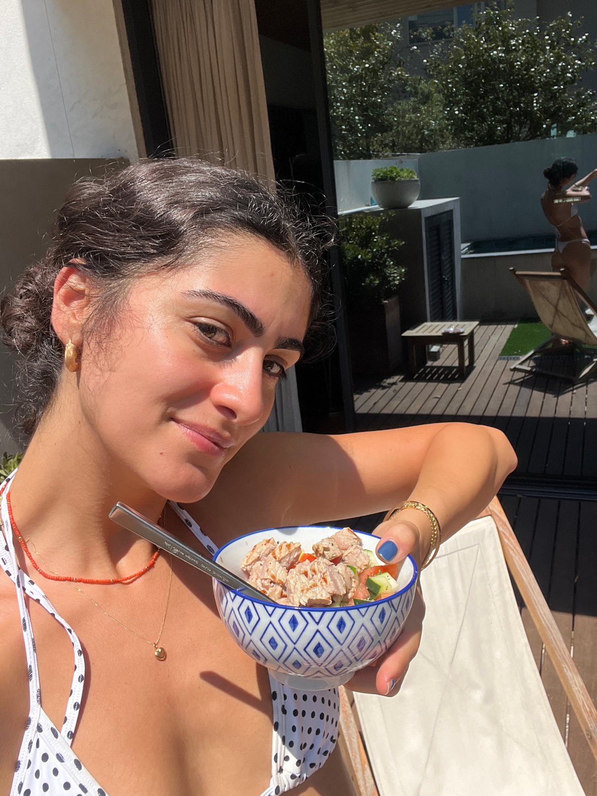 Poolside lunch break with tuna salad in Porto