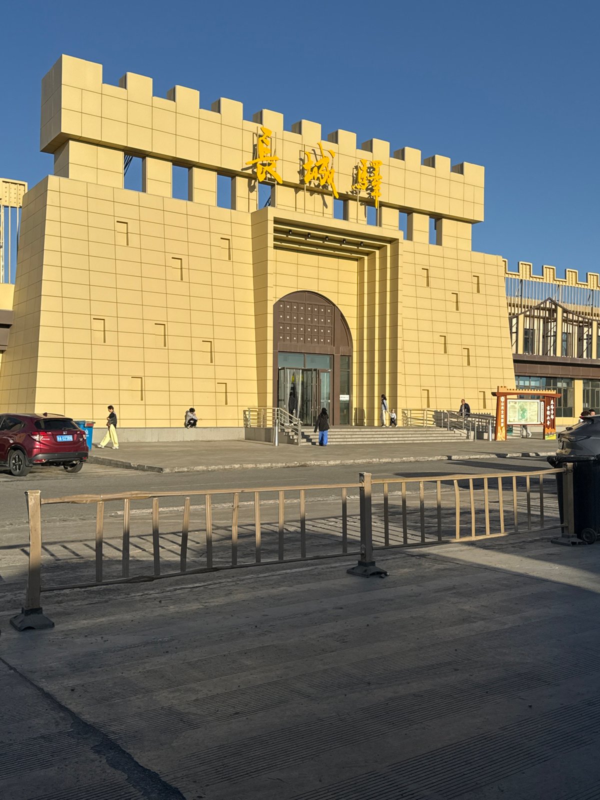 Castle-like building photographed in Beitan Yidui, China