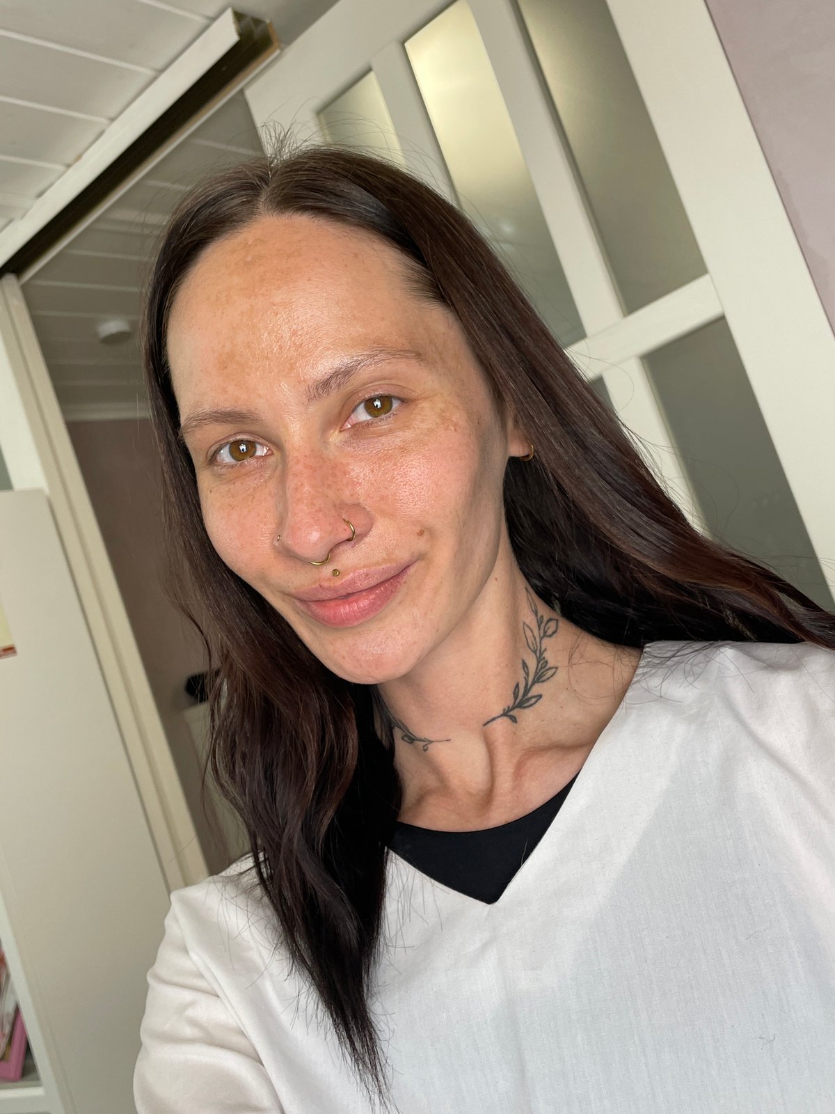 Woman photographed during selfie session in Izhevsk, Russia