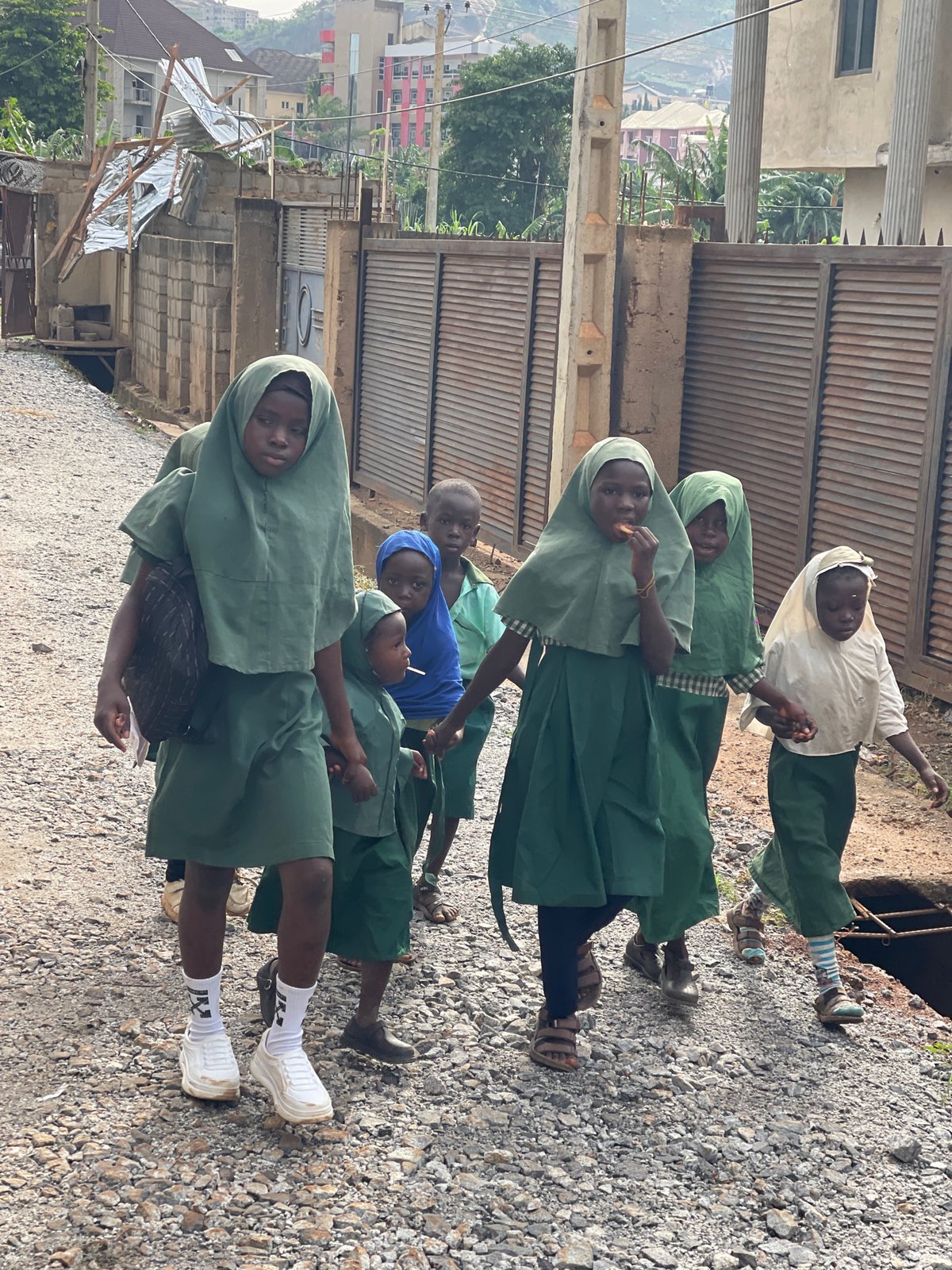 Morning school commute scenes documented in Dutsen Alhaji Nigeria