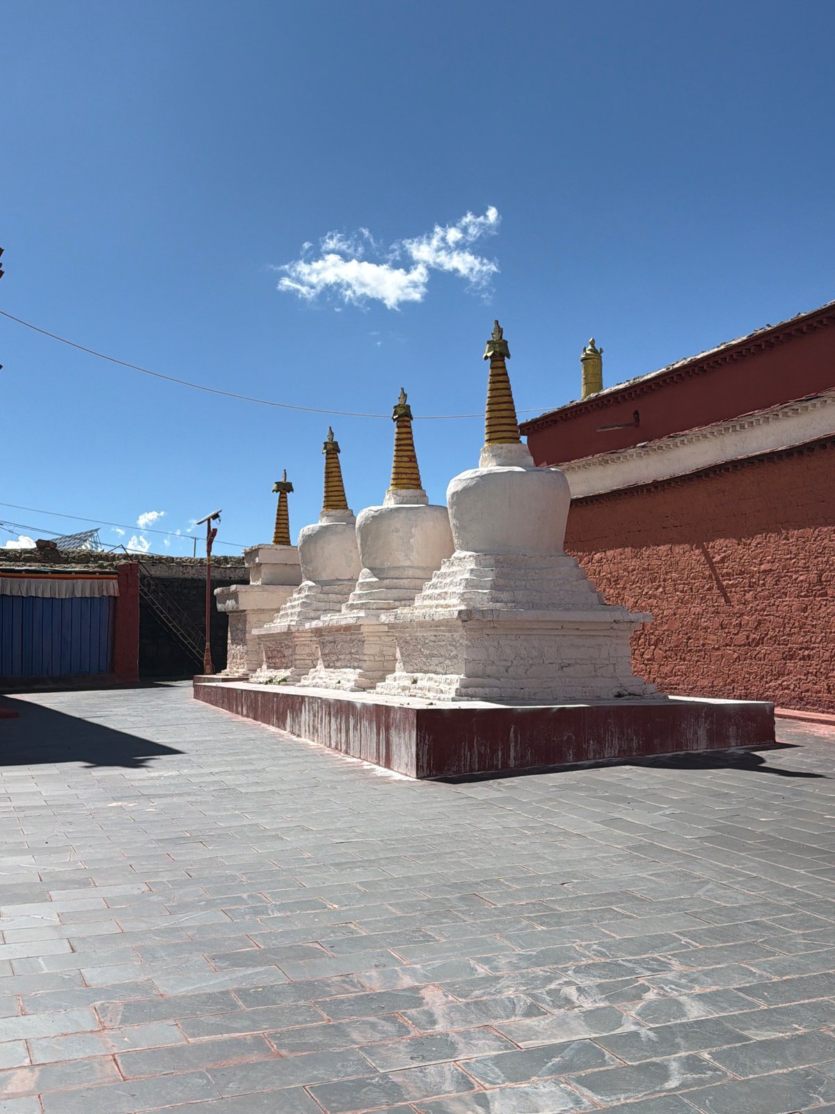 Visitor documents Tibetan Buddhist sites in Labrang township