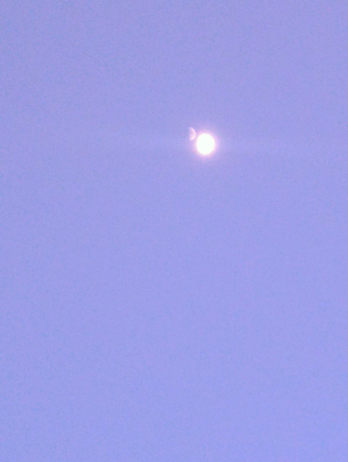 Bright celestial object observed against purple sky in Bulgaria