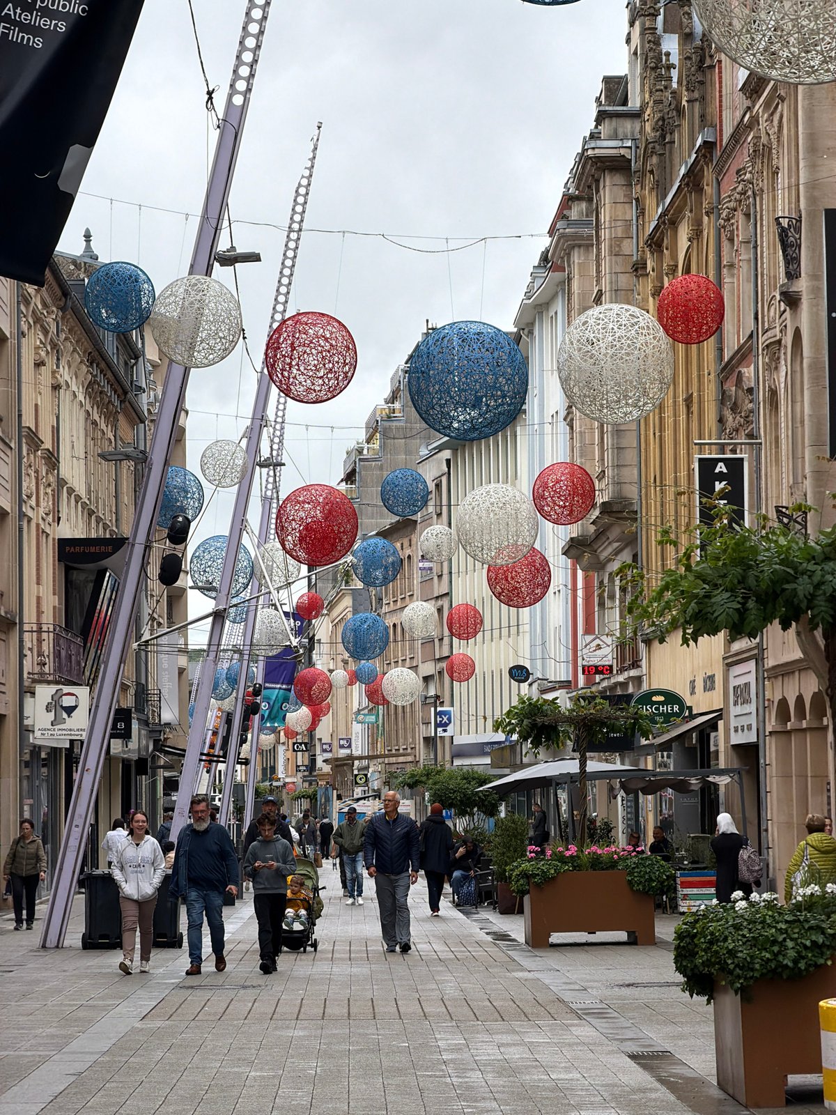 Decorated streets and food vendors observed in Esch-sur-Alzette