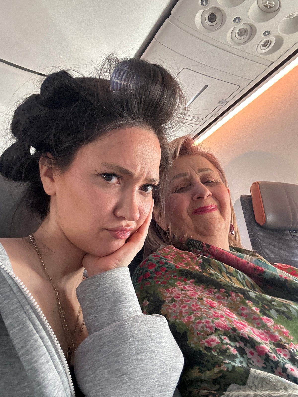 Passengers observed on aircraft in Yerevan, Armenia