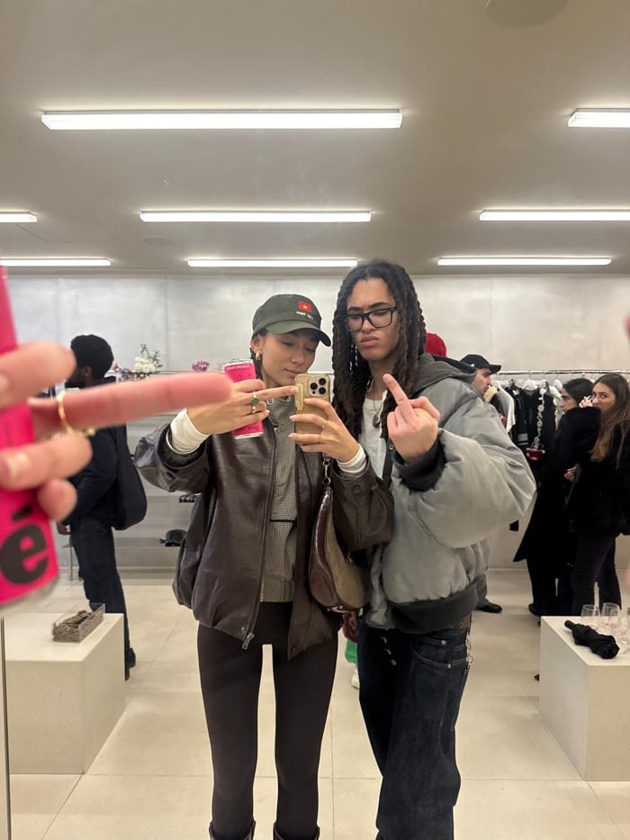 Couple's Valentine's evening documented across Paris venues and transport