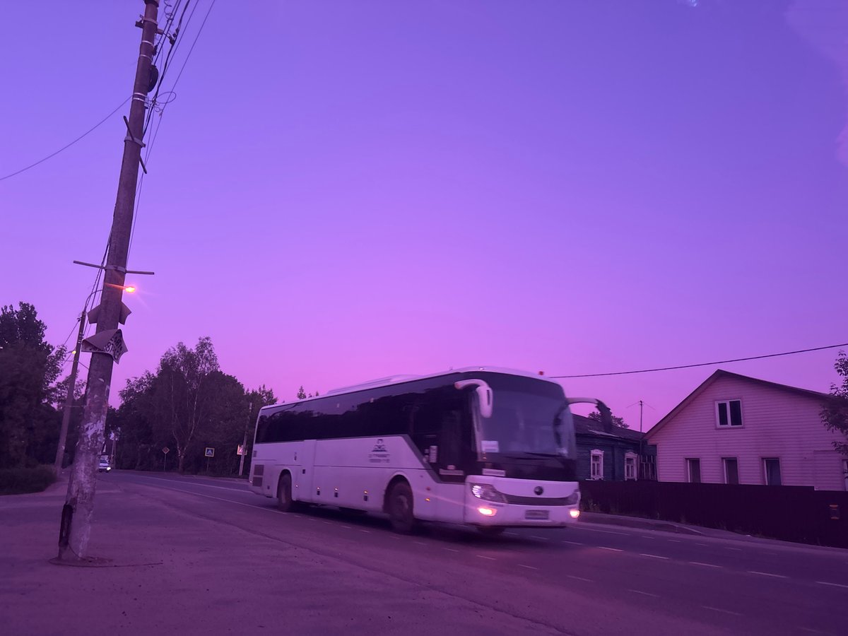 Purple-pink sky phenomenon documented across Zaprudnya, Russia streets