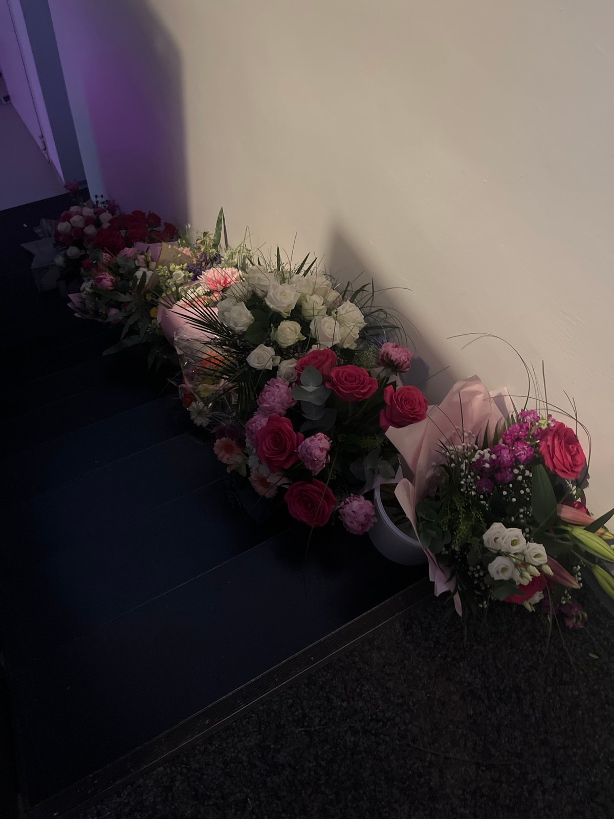 Flower displays arranged on surfaces in Saarbrücken overnight