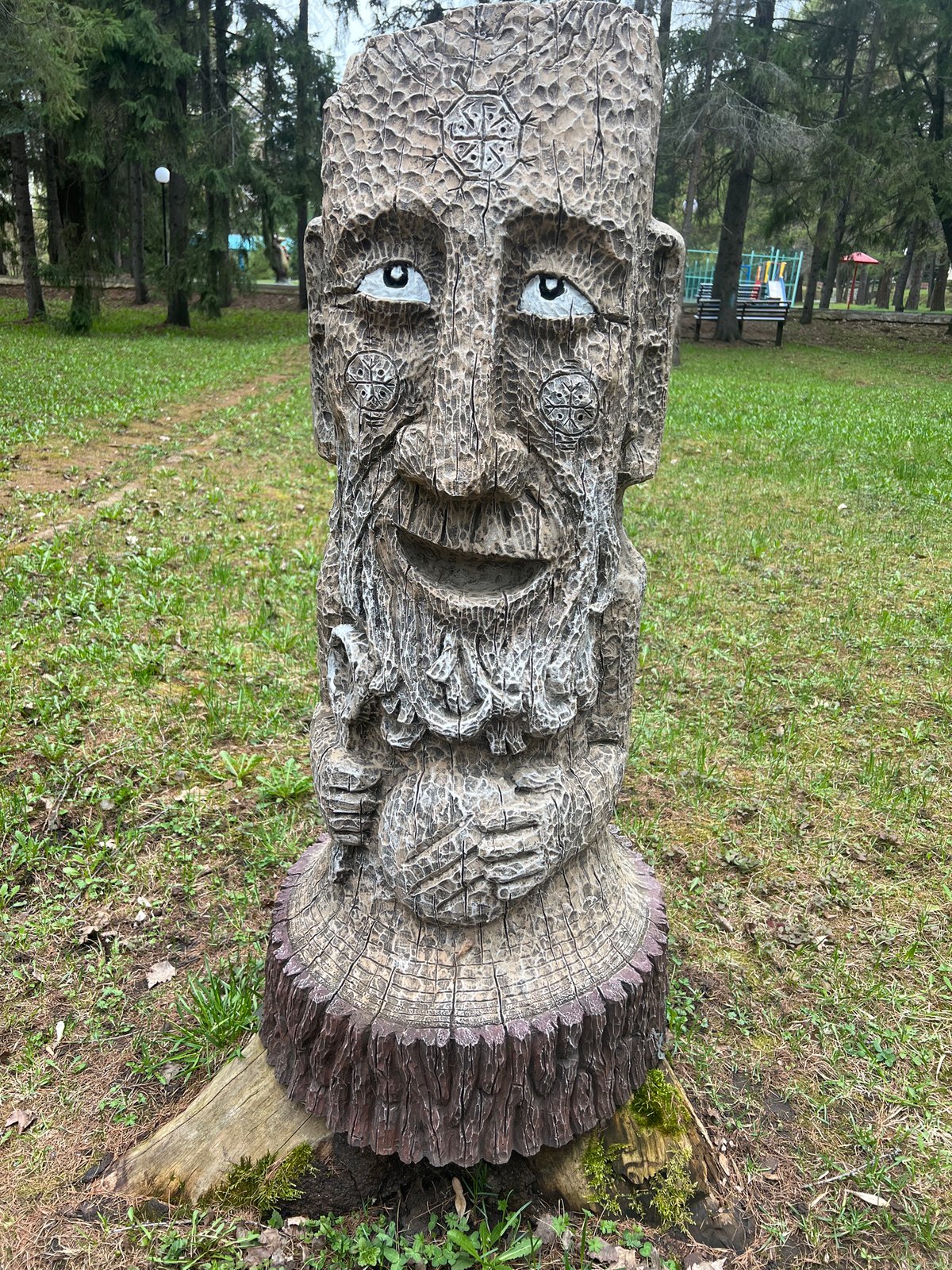 Wooden sculptures, eagle statue observed at Russian sanatorium