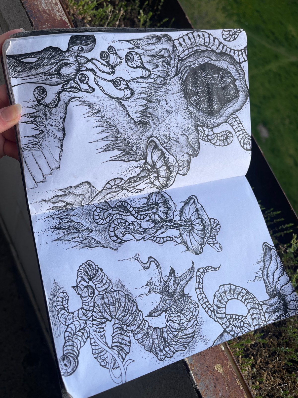 Artist sketches in Sofia's spring parks during afternoon session