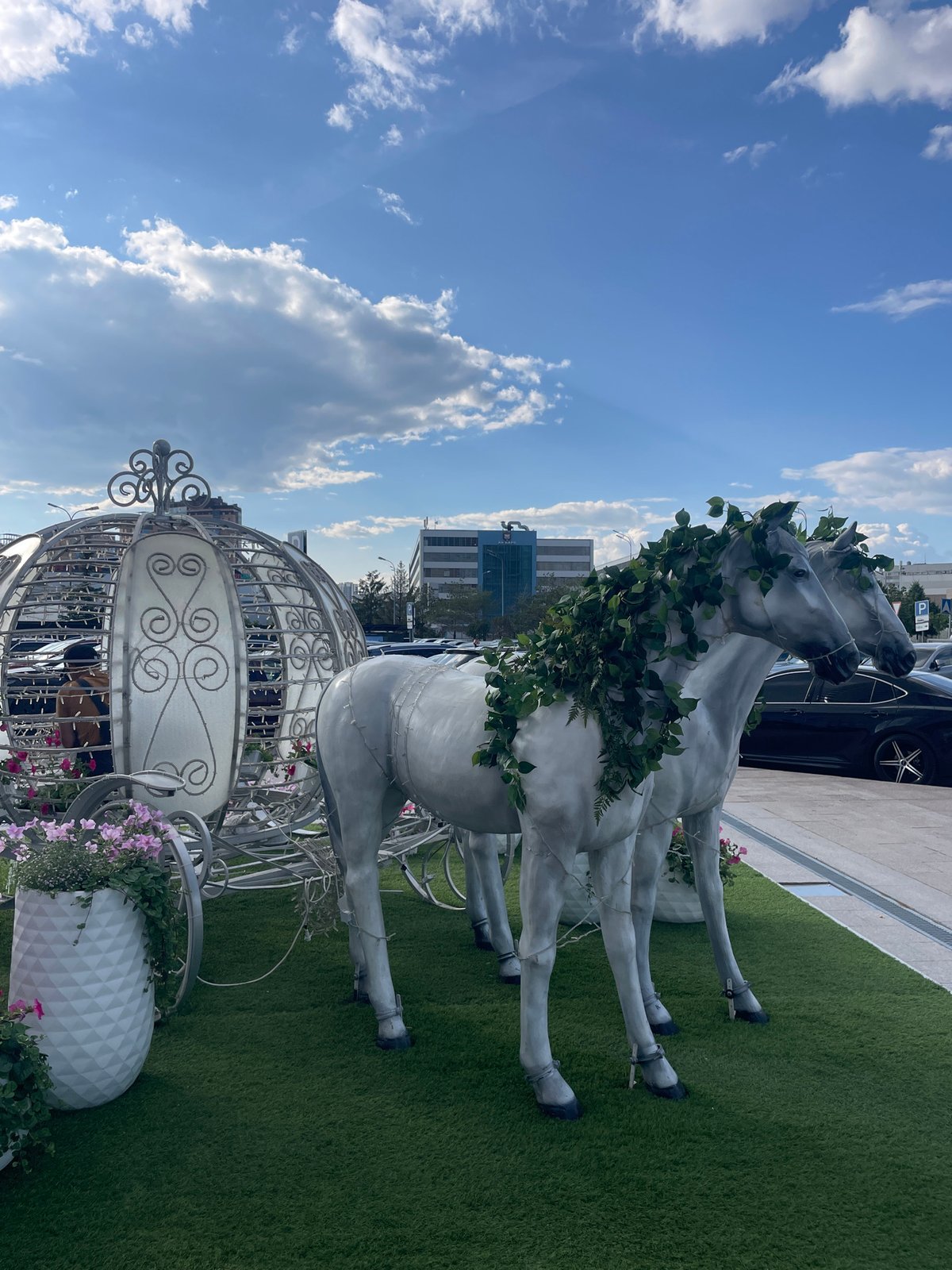 Fairy tale display and modern architecture spotted in Vysokaya Gora