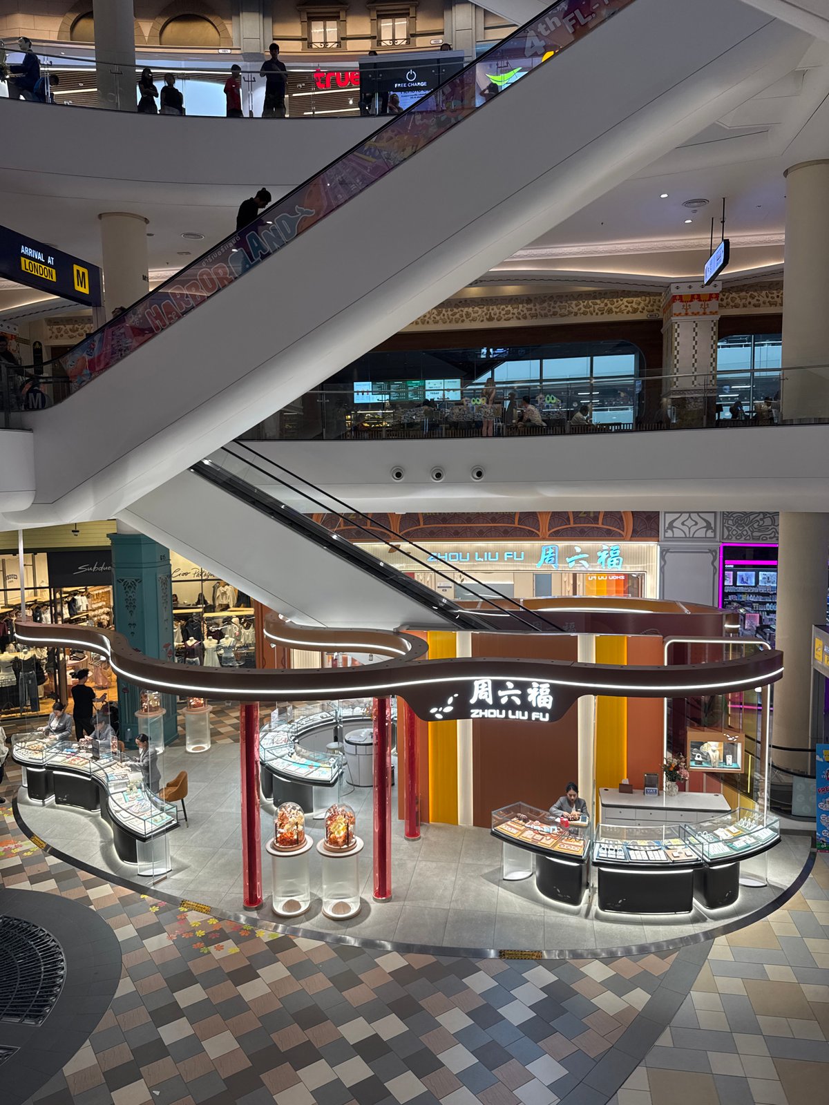 Inside and outside Terminal 21 Pattaya on a July morning