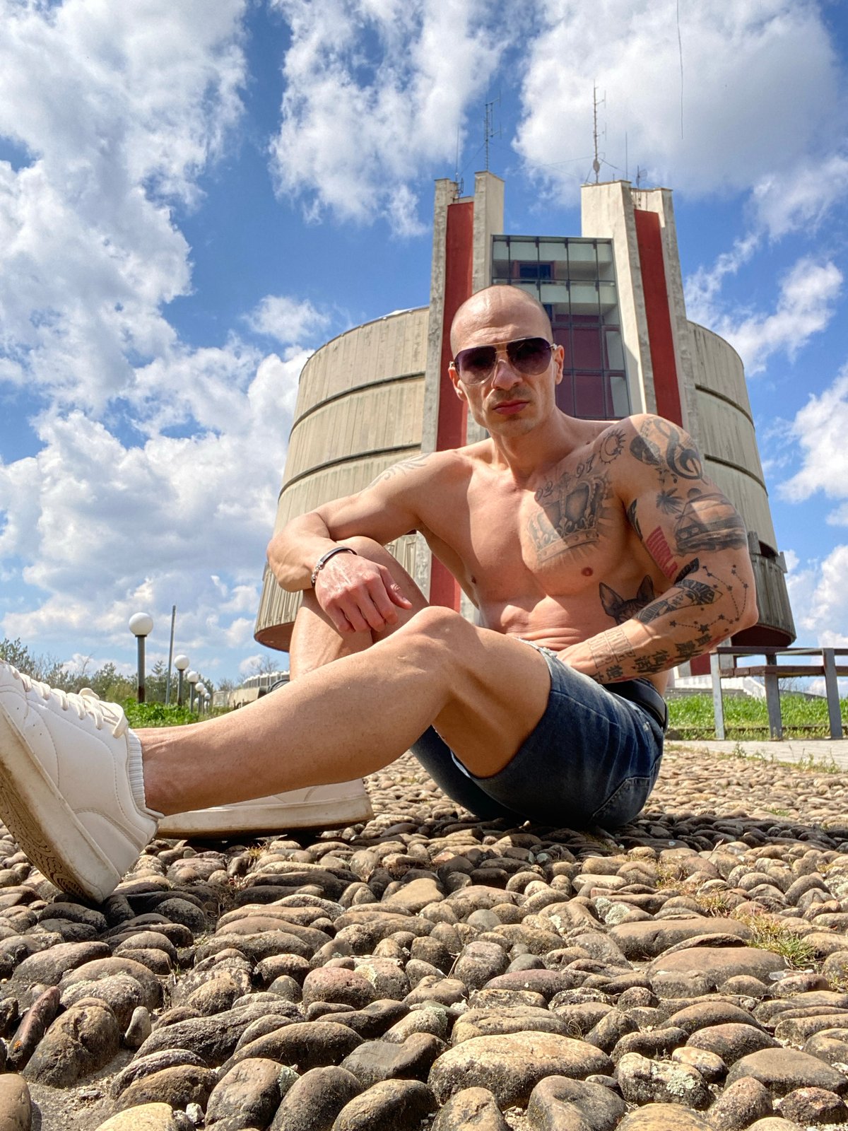 Casual portraits captured in Pleven, Bulgaria during morning hours