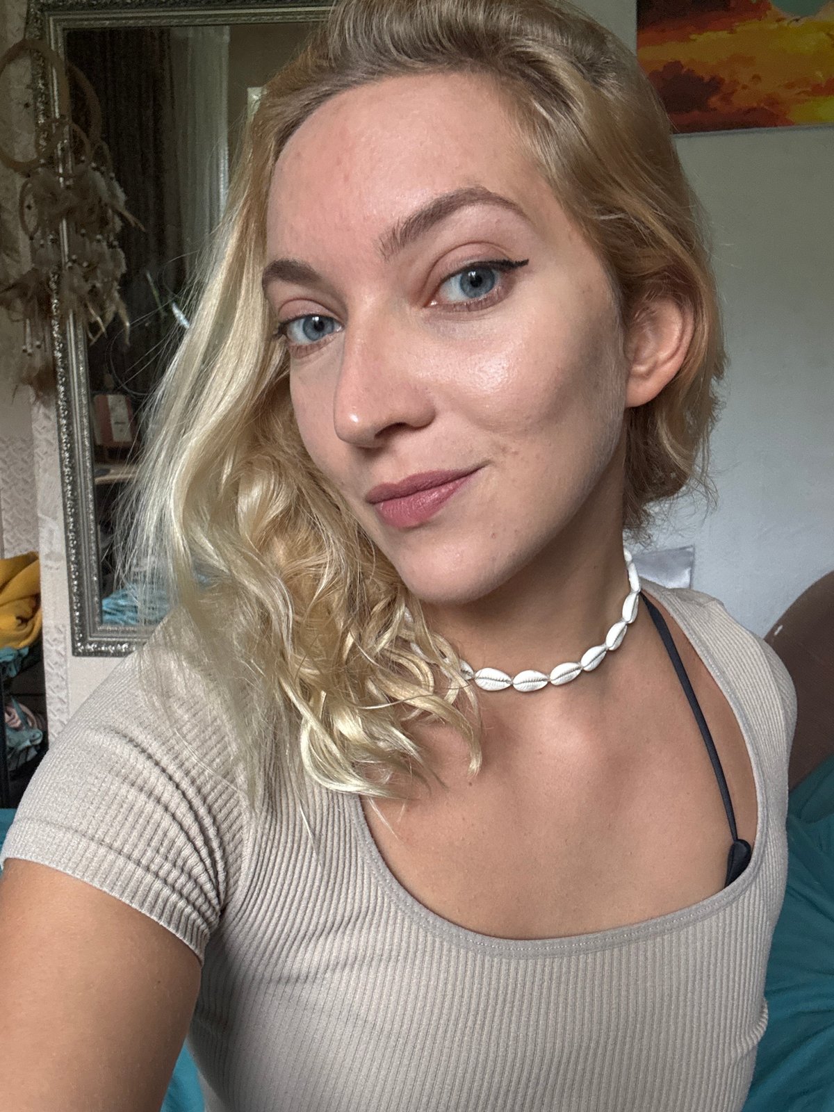 Woman's morning routine captured in Minsk apartment