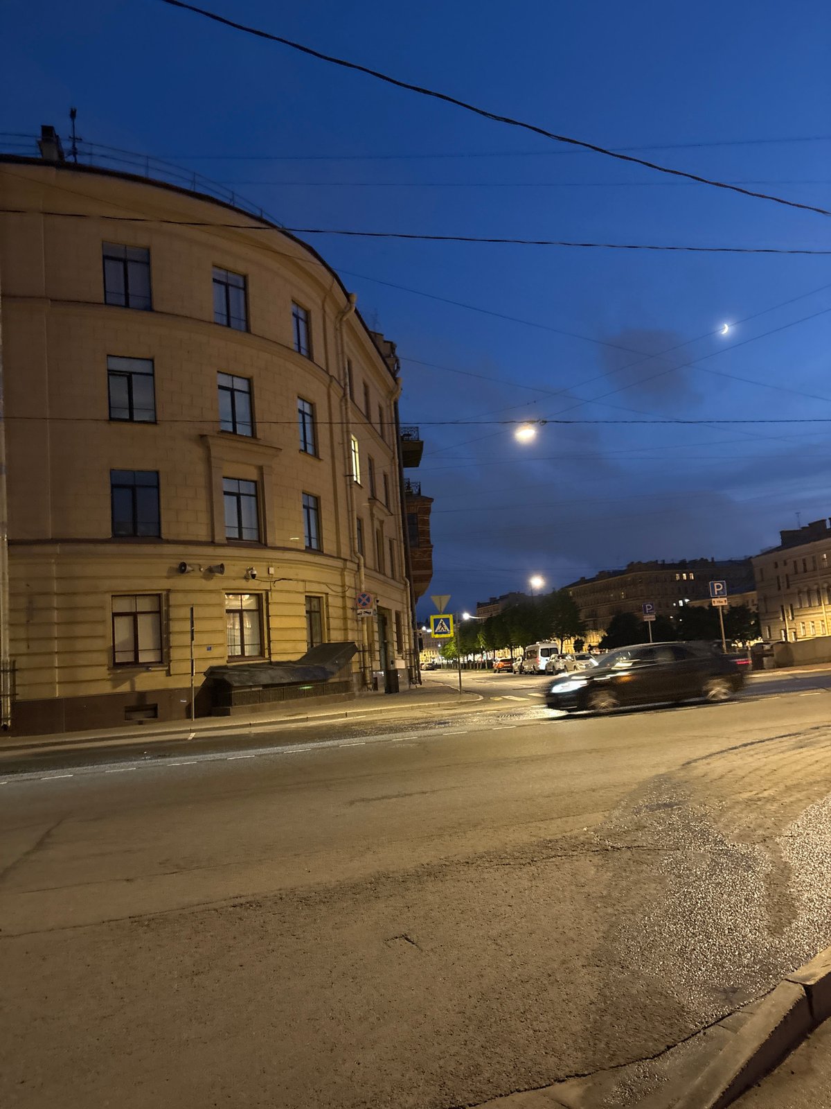 Evening scenes captured across illuminated Saint Petersburg streets