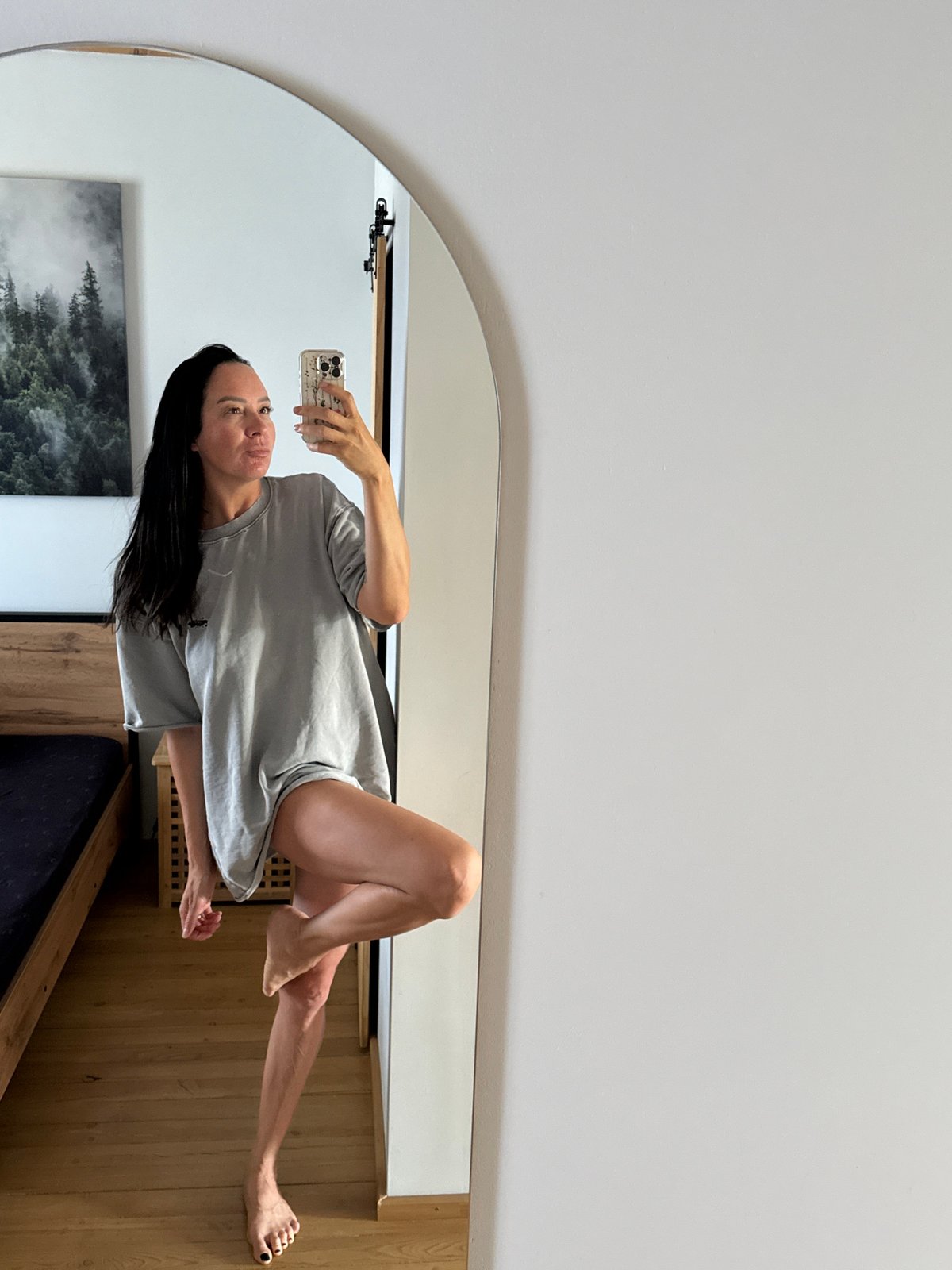 Bedroom selfie session in Chaikovsky, Russia