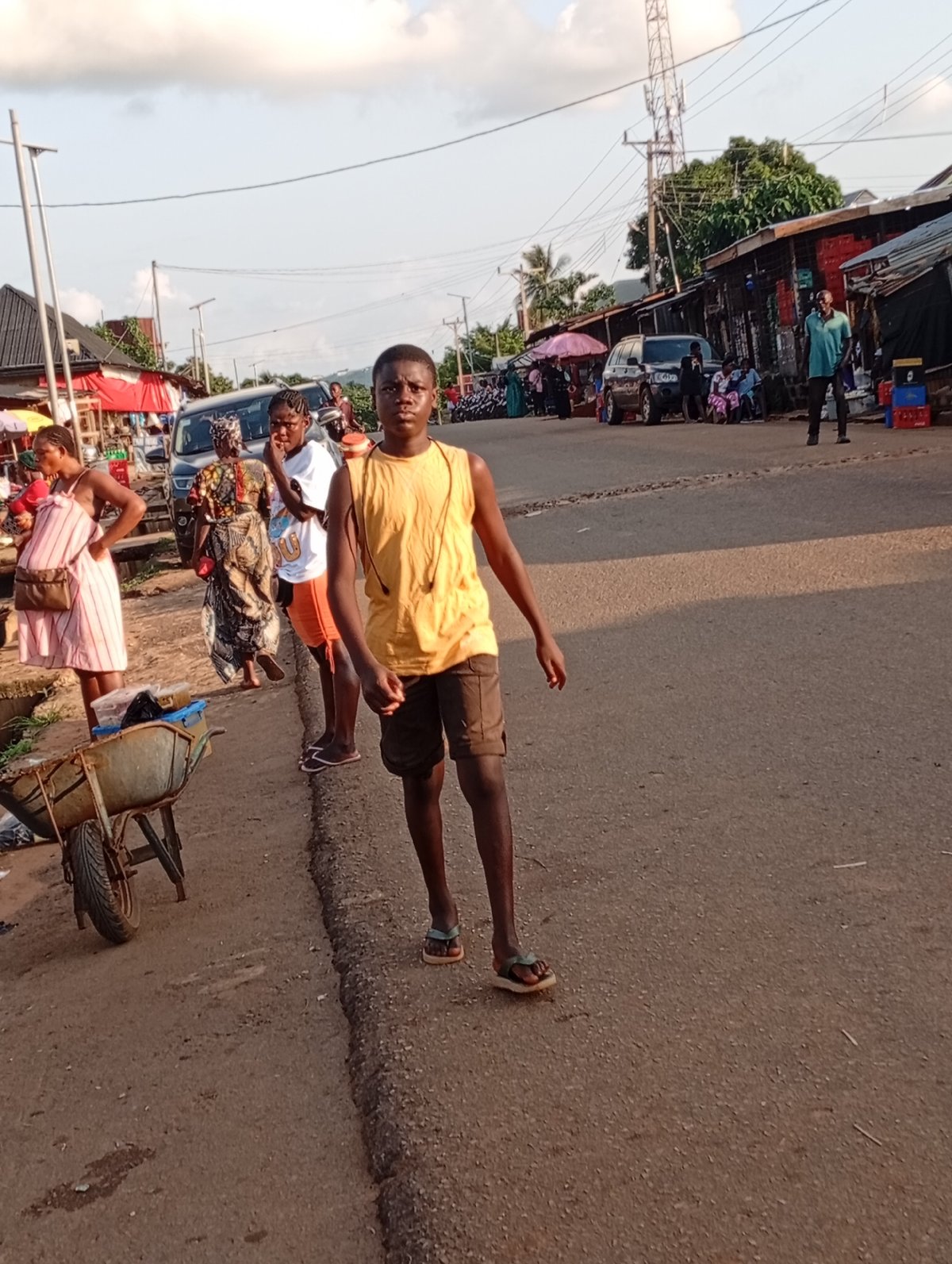 Afternoon street life in Nsugbe, Nigeria