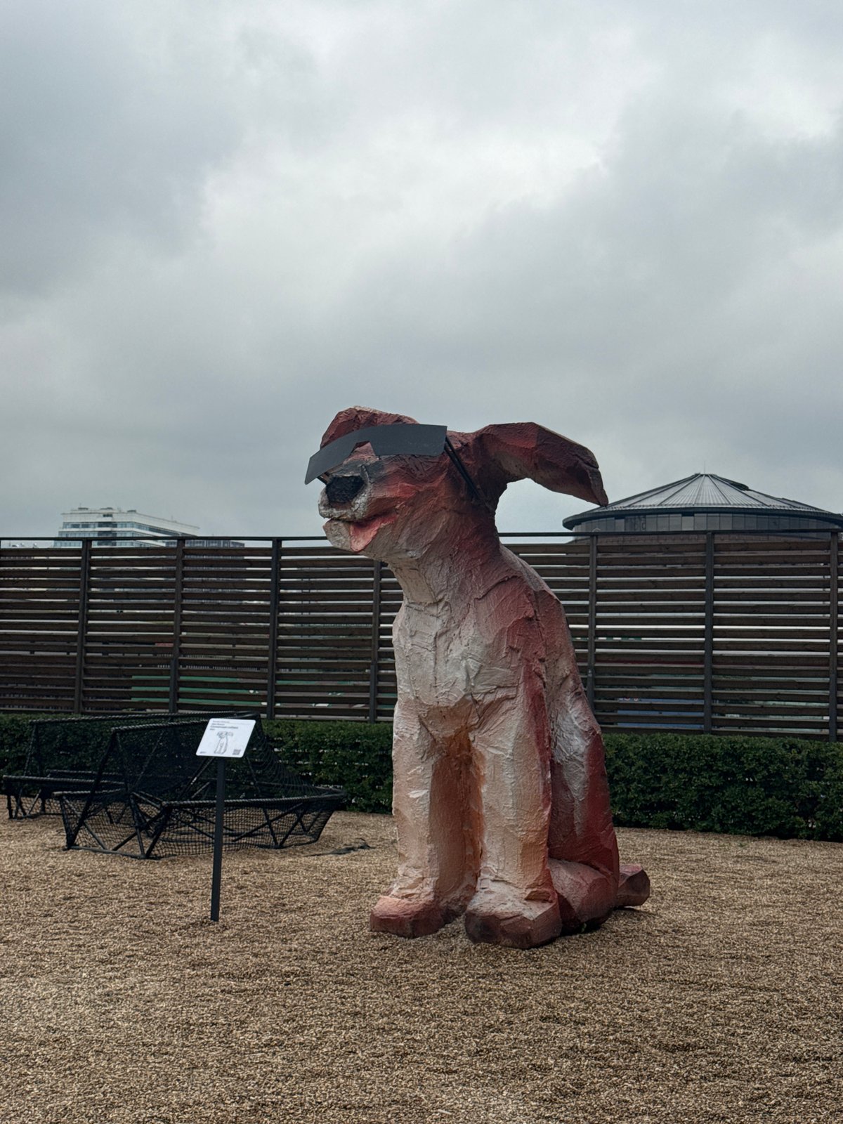 Street life and public art in a Moscow creative district