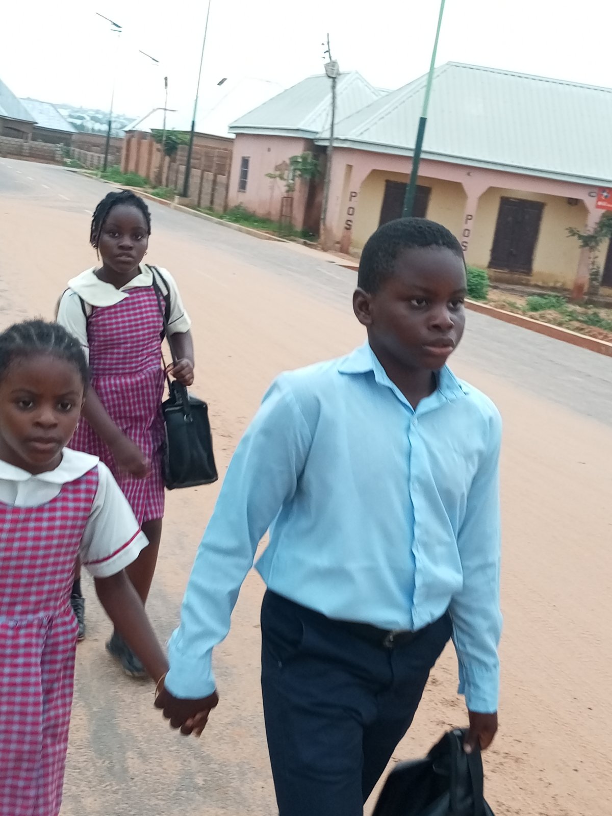 School morning on the streets of Tempure, Nigeria