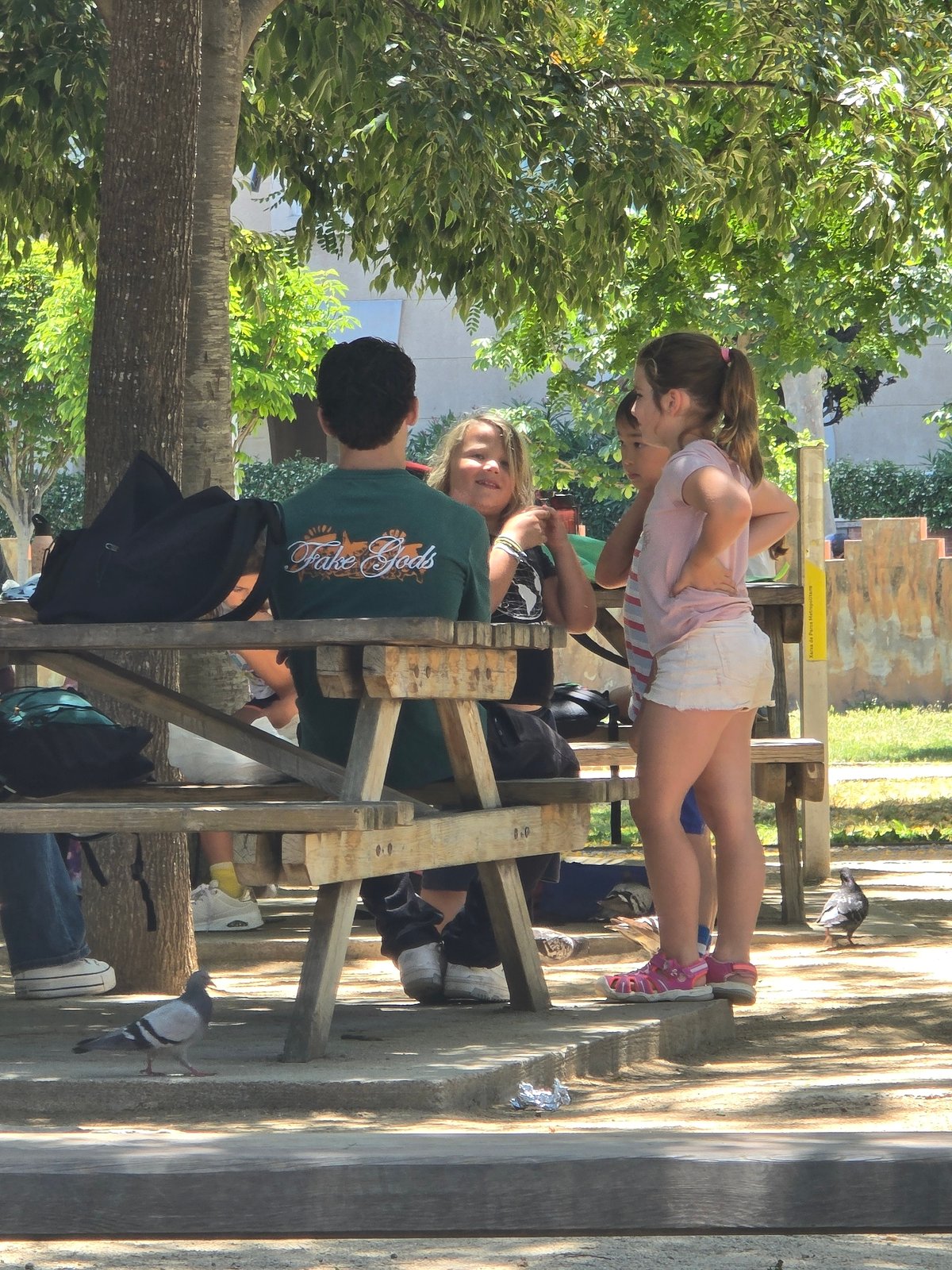 Sunny Monday morning brings diverse recreation to Cornellà park